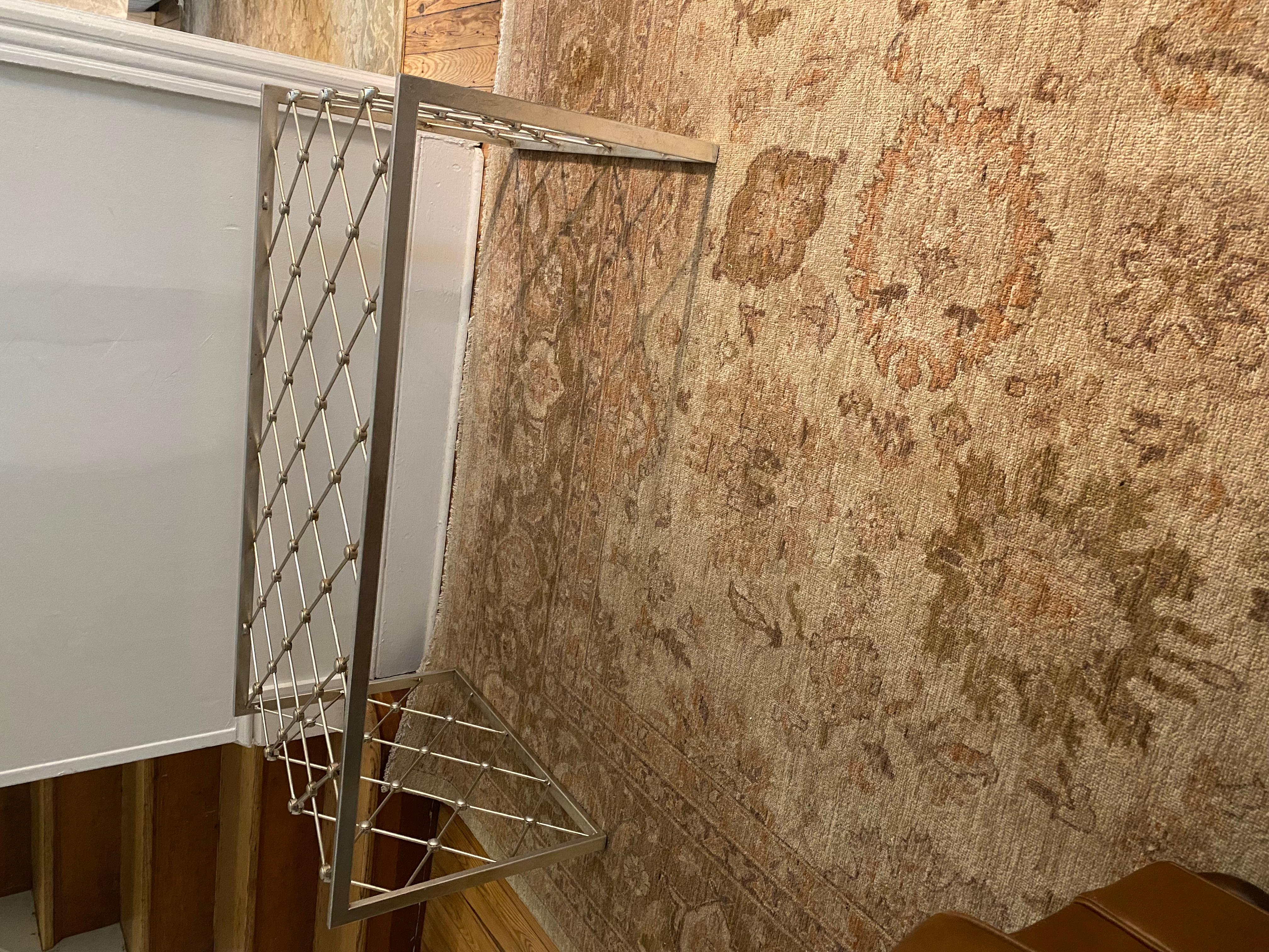 Mesa baja escultórica de metal y cristal Tour Eiffel según Jean Royere en venta 5