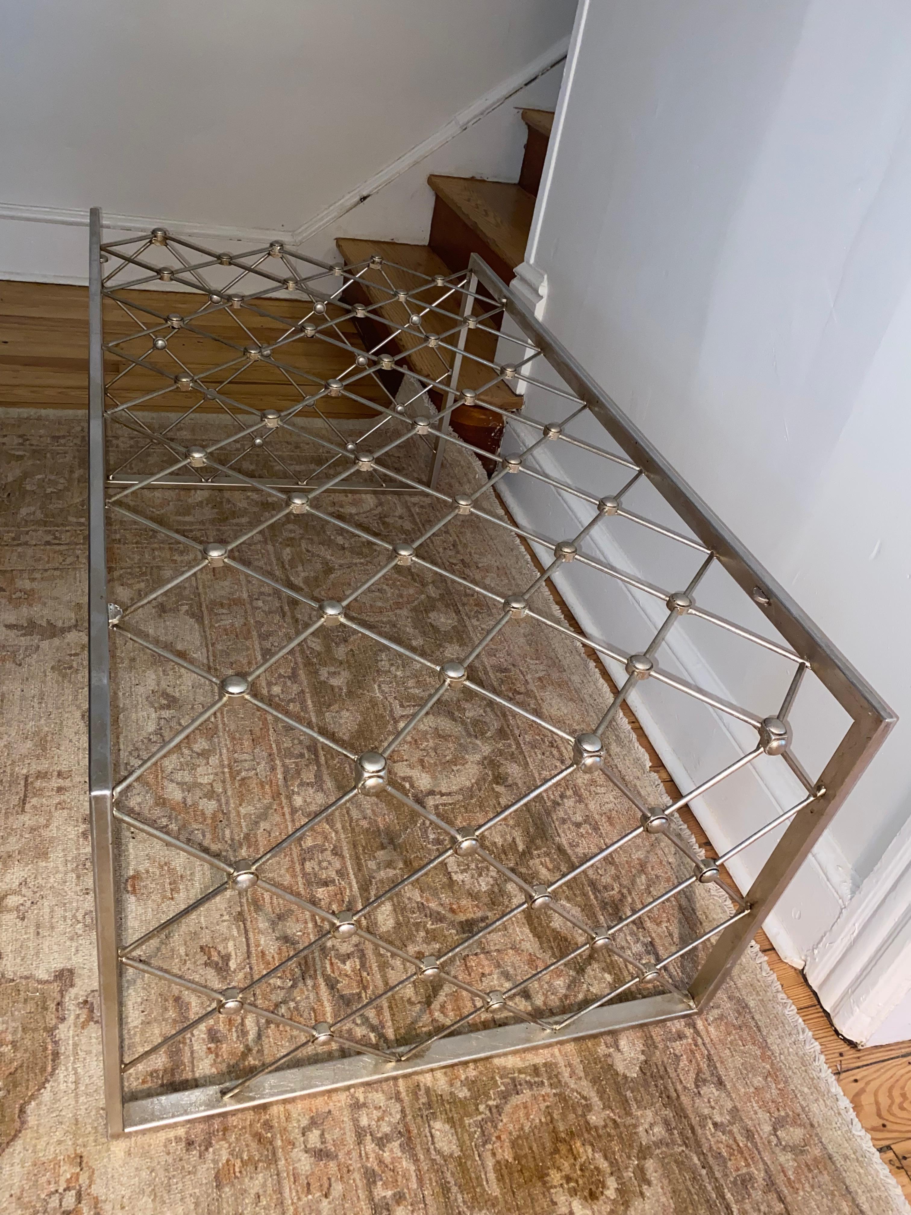 Mesa baja escultórica de metal y cristal Tour Eiffel según Jean Royere Metal en venta