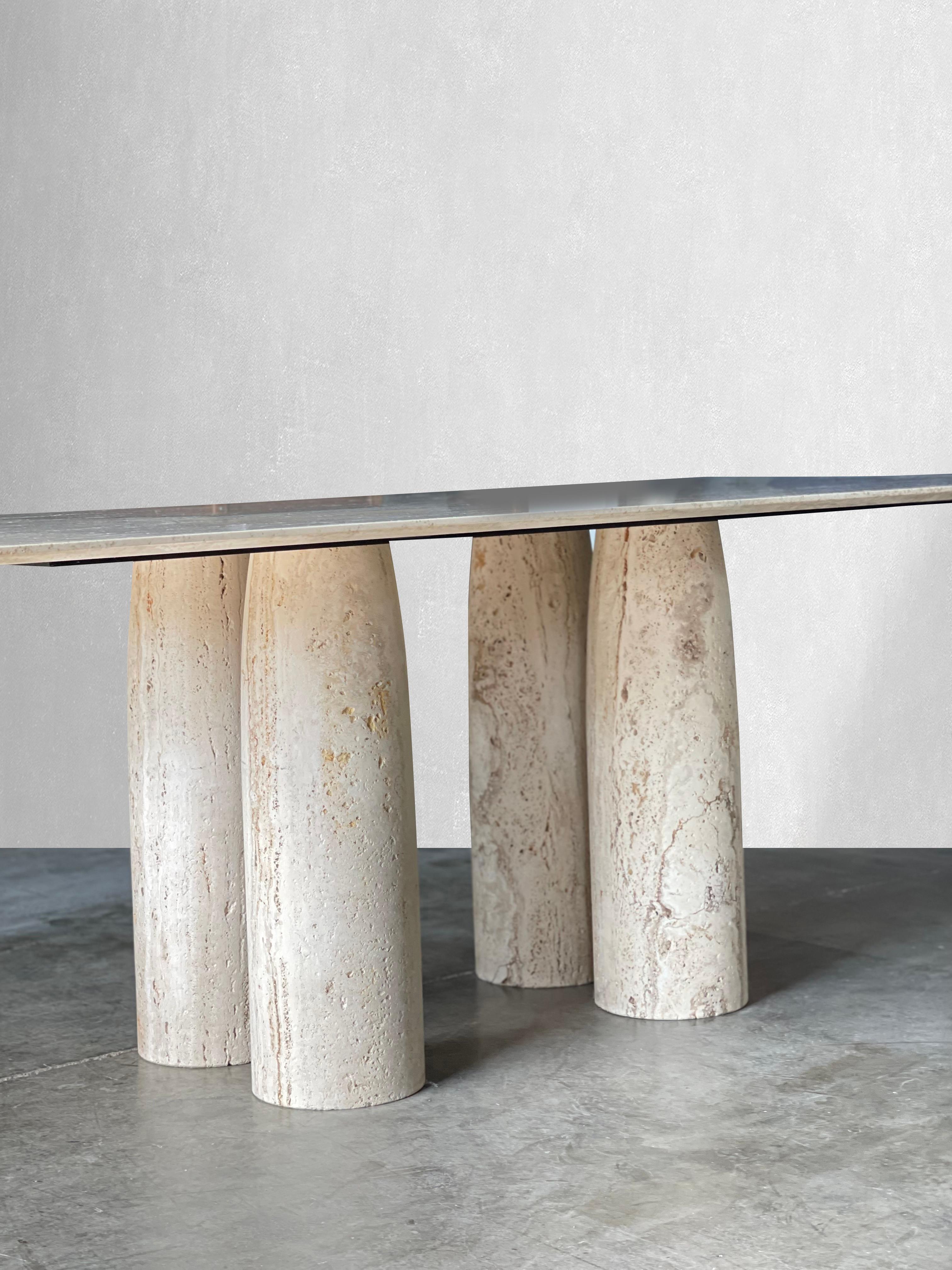 Sculptural Travertine Dining Table in the Manner of Mario Bellini  For Sale 6
