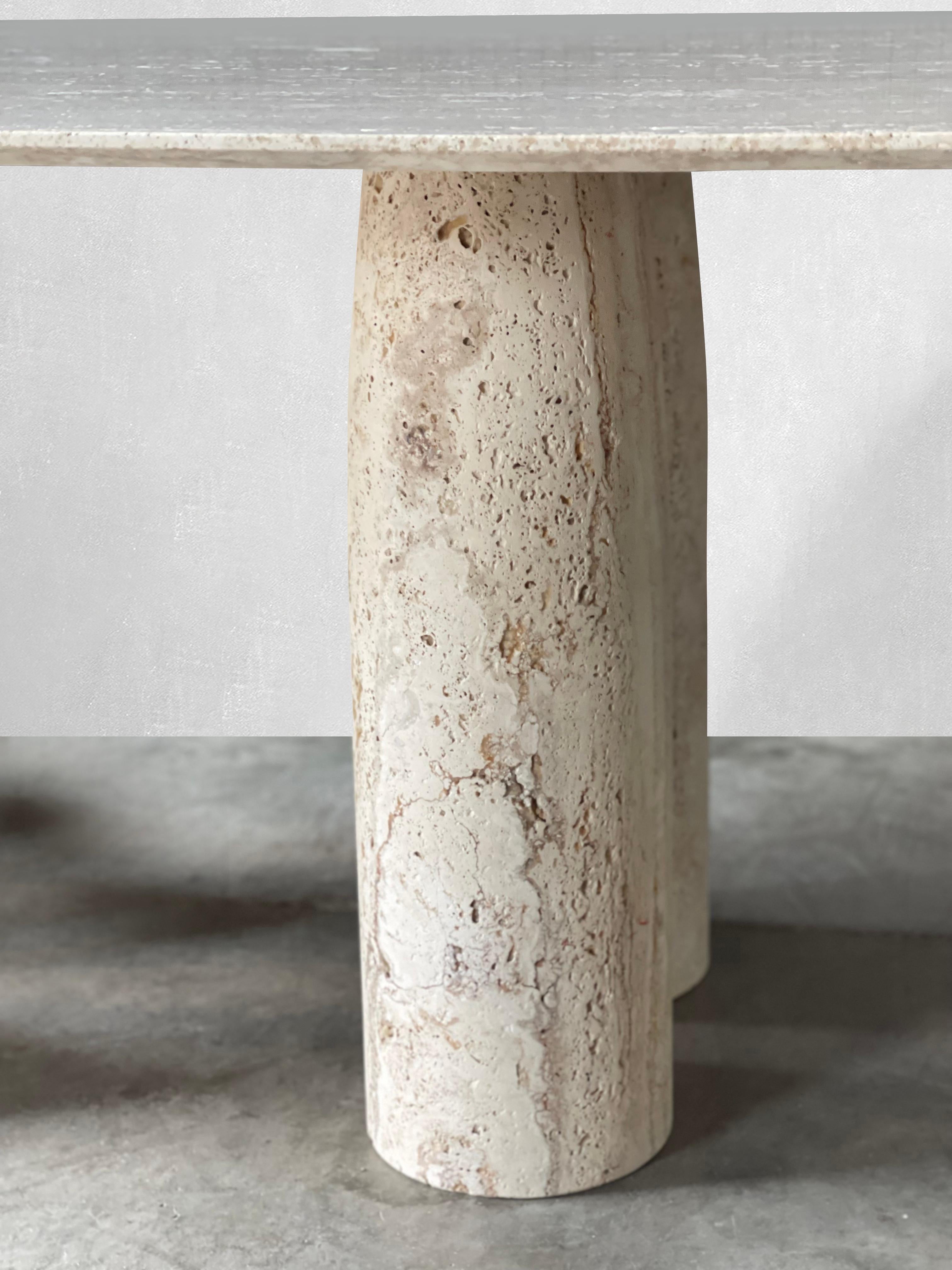 Sculptural Travertine Dining Table in the Manner of Mario Bellini  For Sale 9