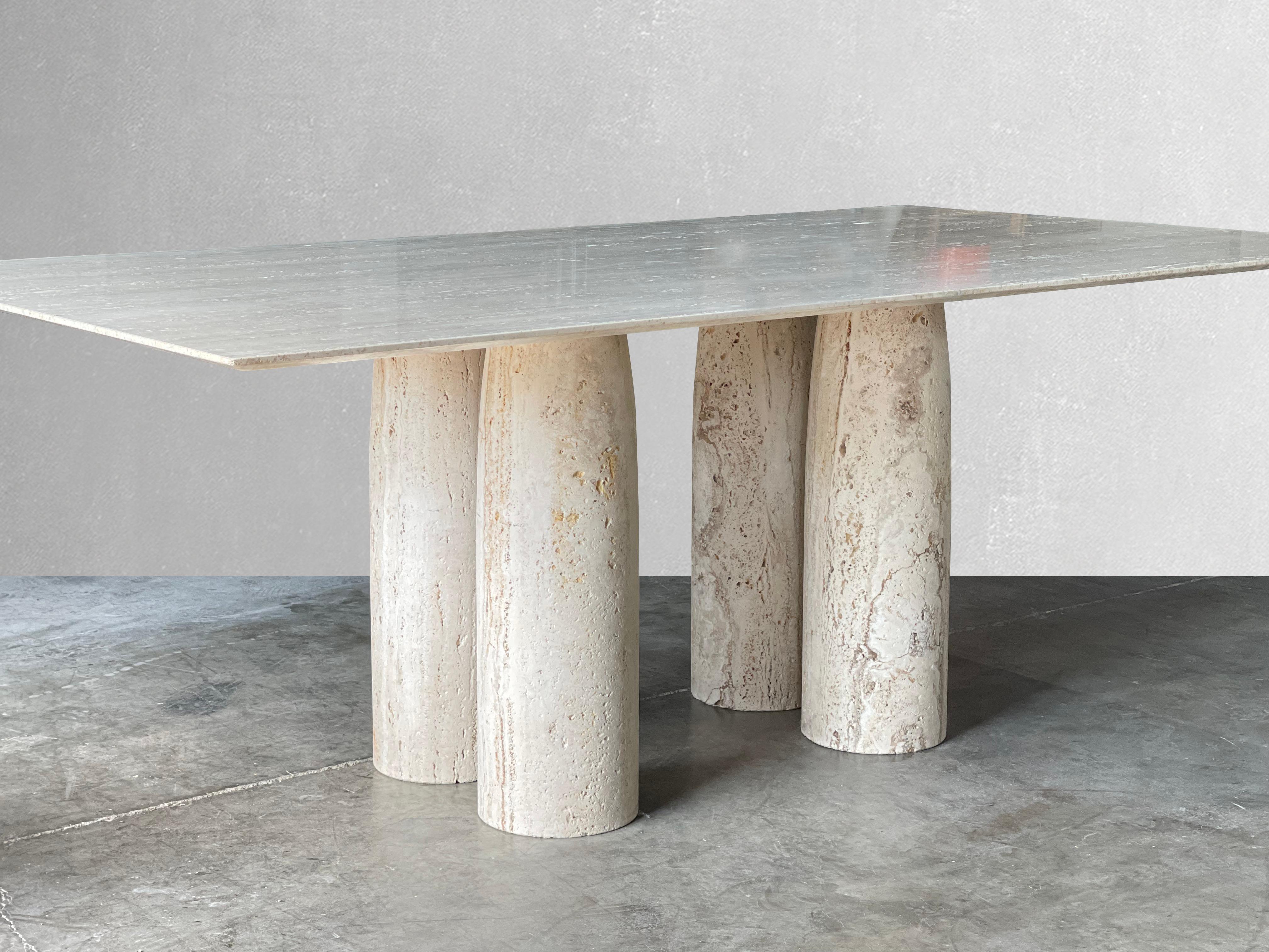 Italian Sculptural Travertine Dining Table in the Manner of Mario Bellini  For Sale
