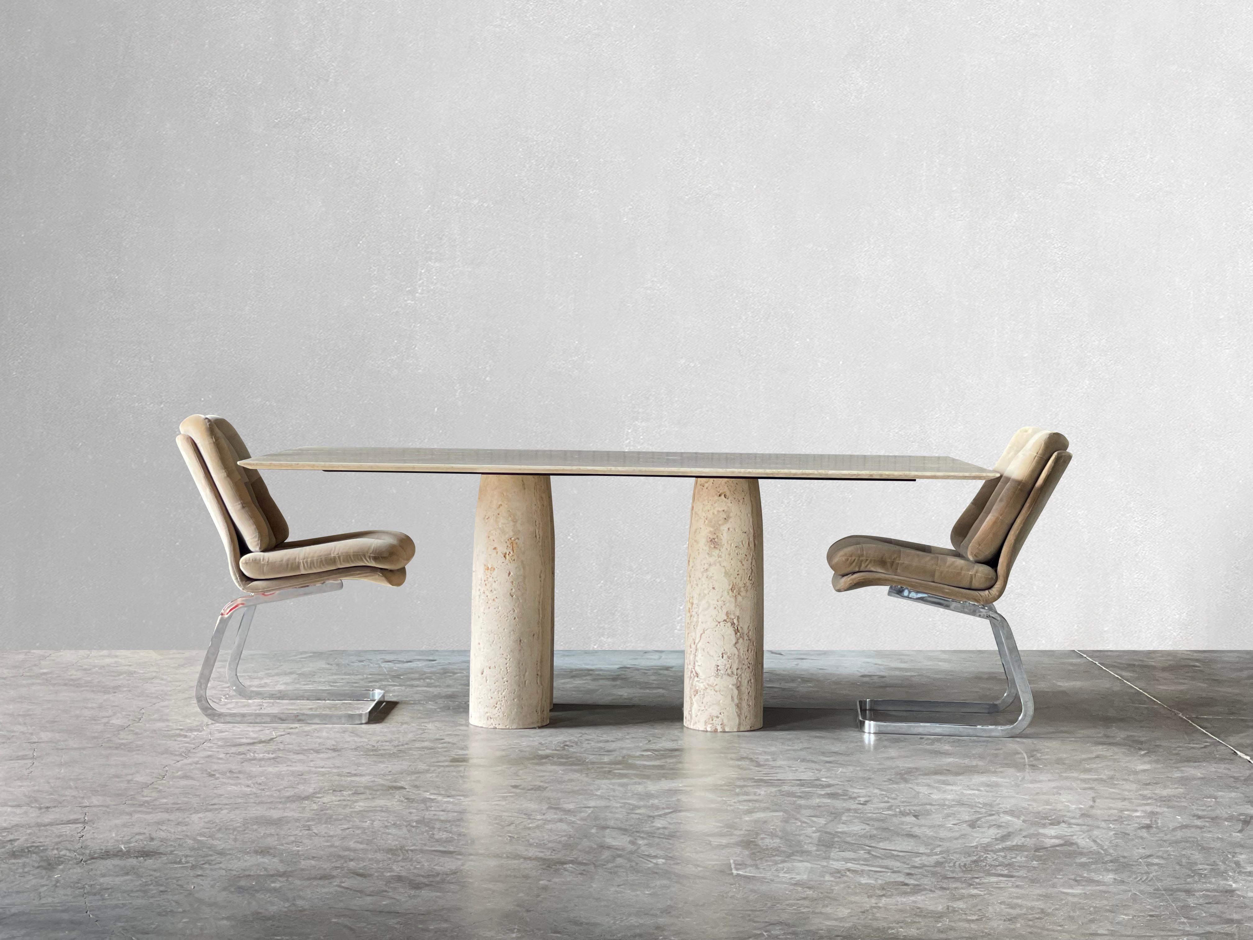 Sculptural Travertine Dining Table in the Manner of Mario Bellini  For Sale 2