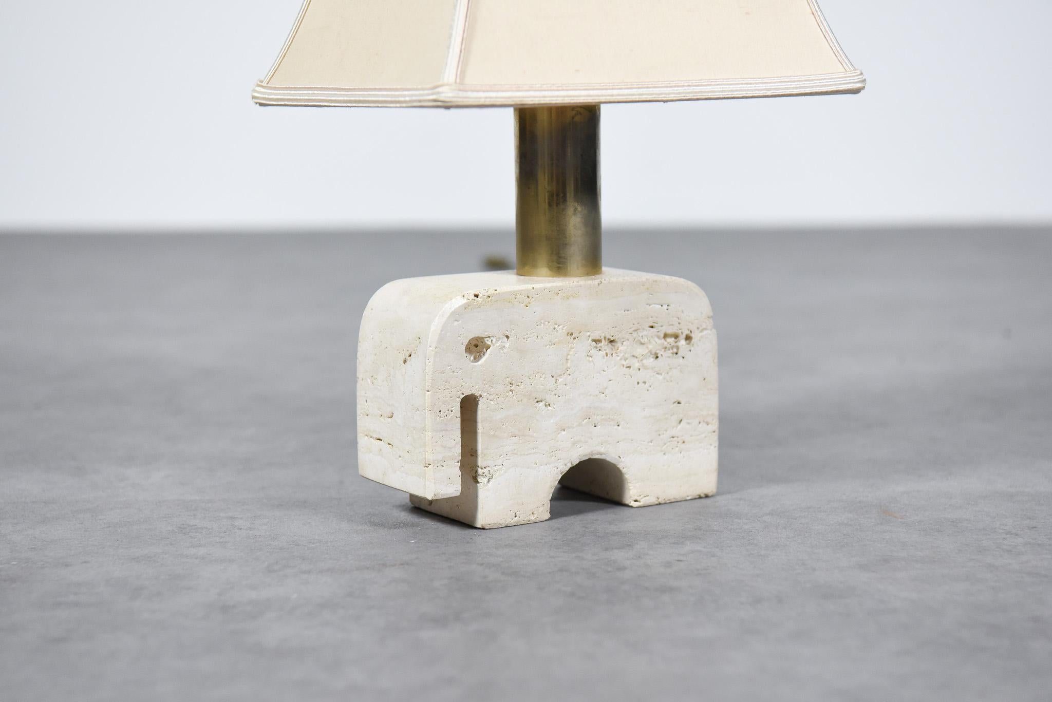 Sculptural Travertine Elephant Table Lamp by Fratelli Mannelli  For Sale 2