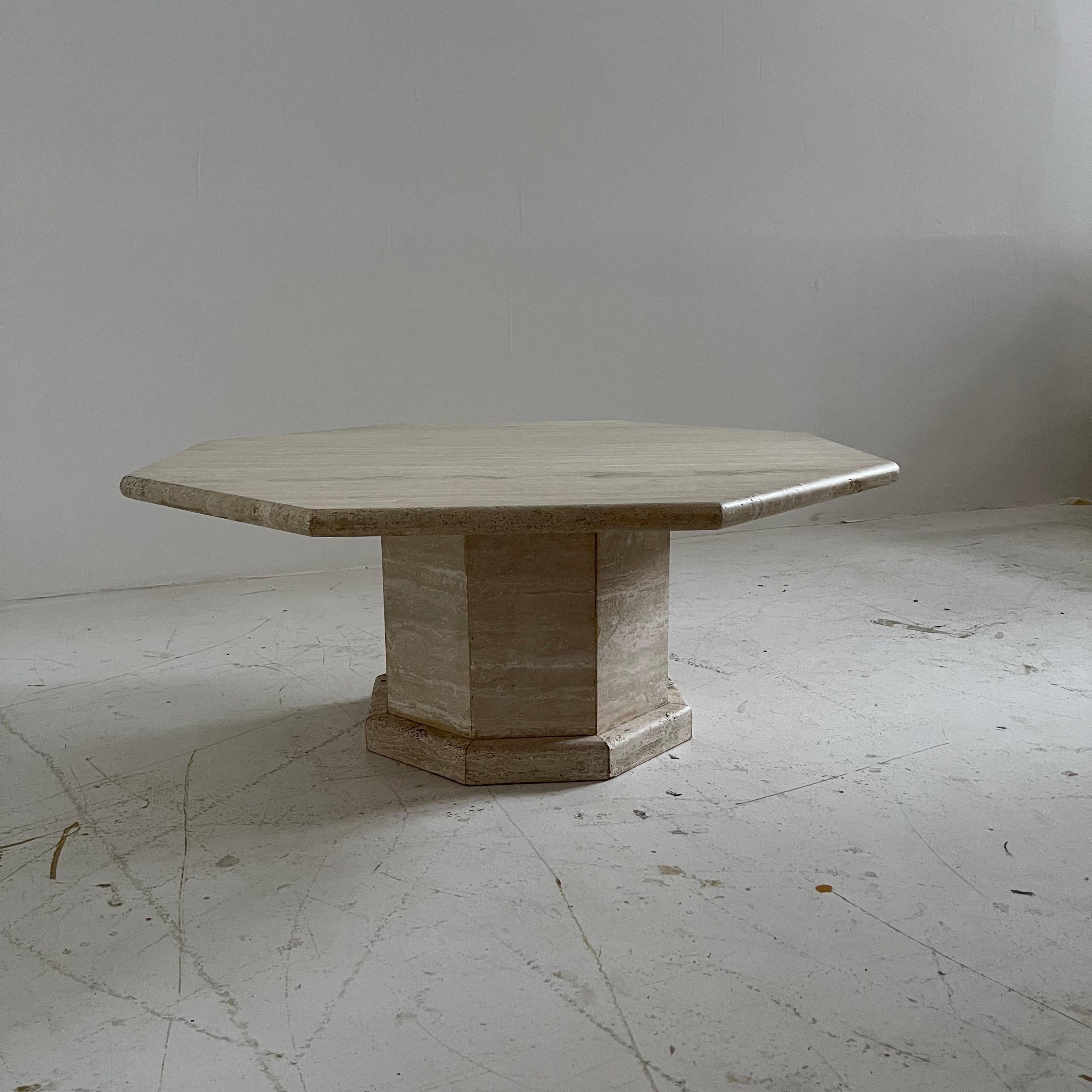 Sculptural Travertine Octagon Coffee Table, Italy 1970 In Good Condition In Vienna, AT