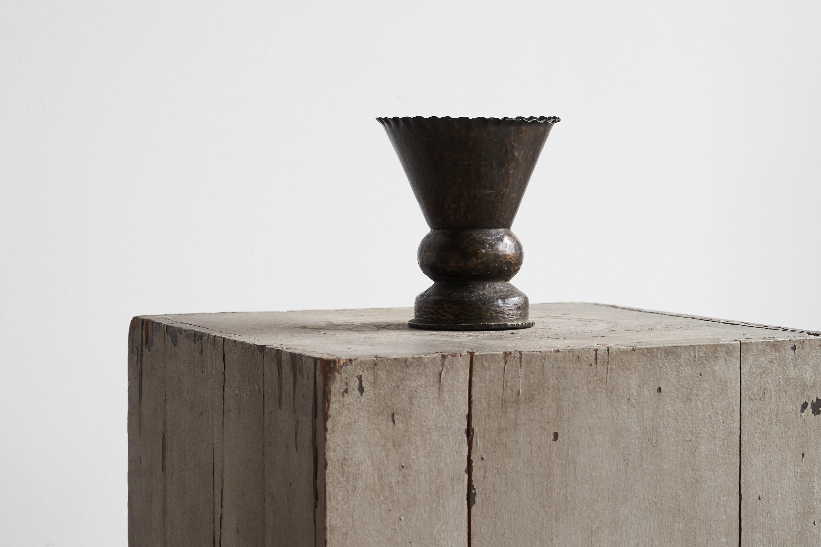 Art Déco Vaso scultoreo Trench Art anni '20 in vendita