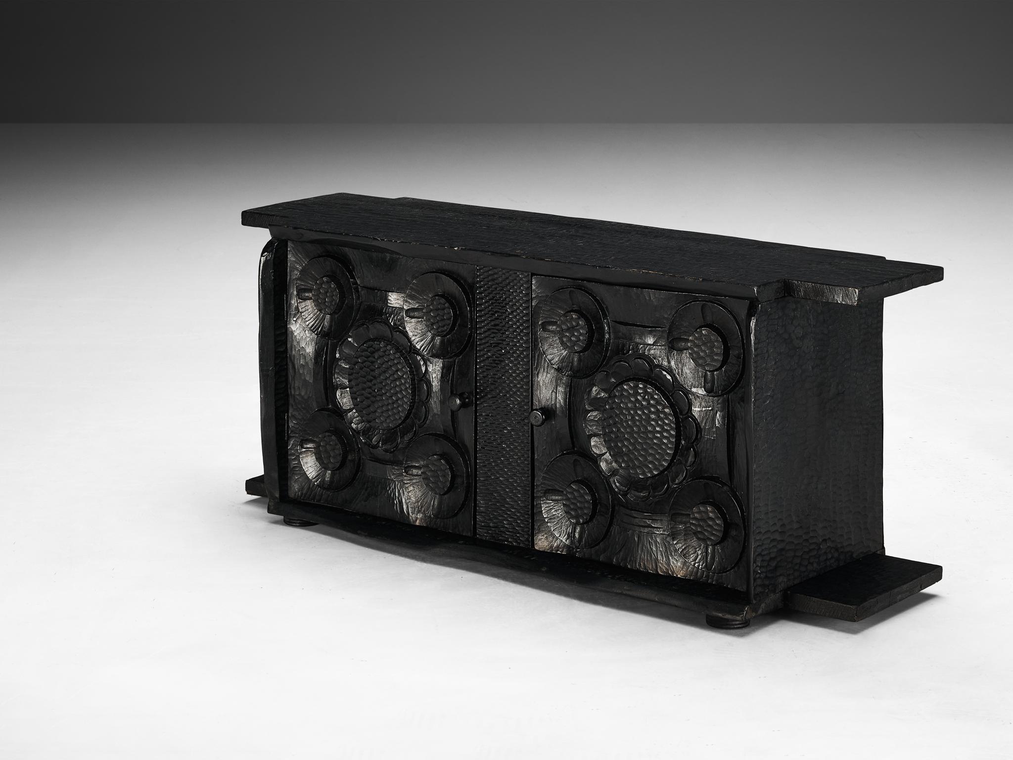 Sculptural Trunk in Black Lacquered Wood with Decorative Carvings  For Sale 2