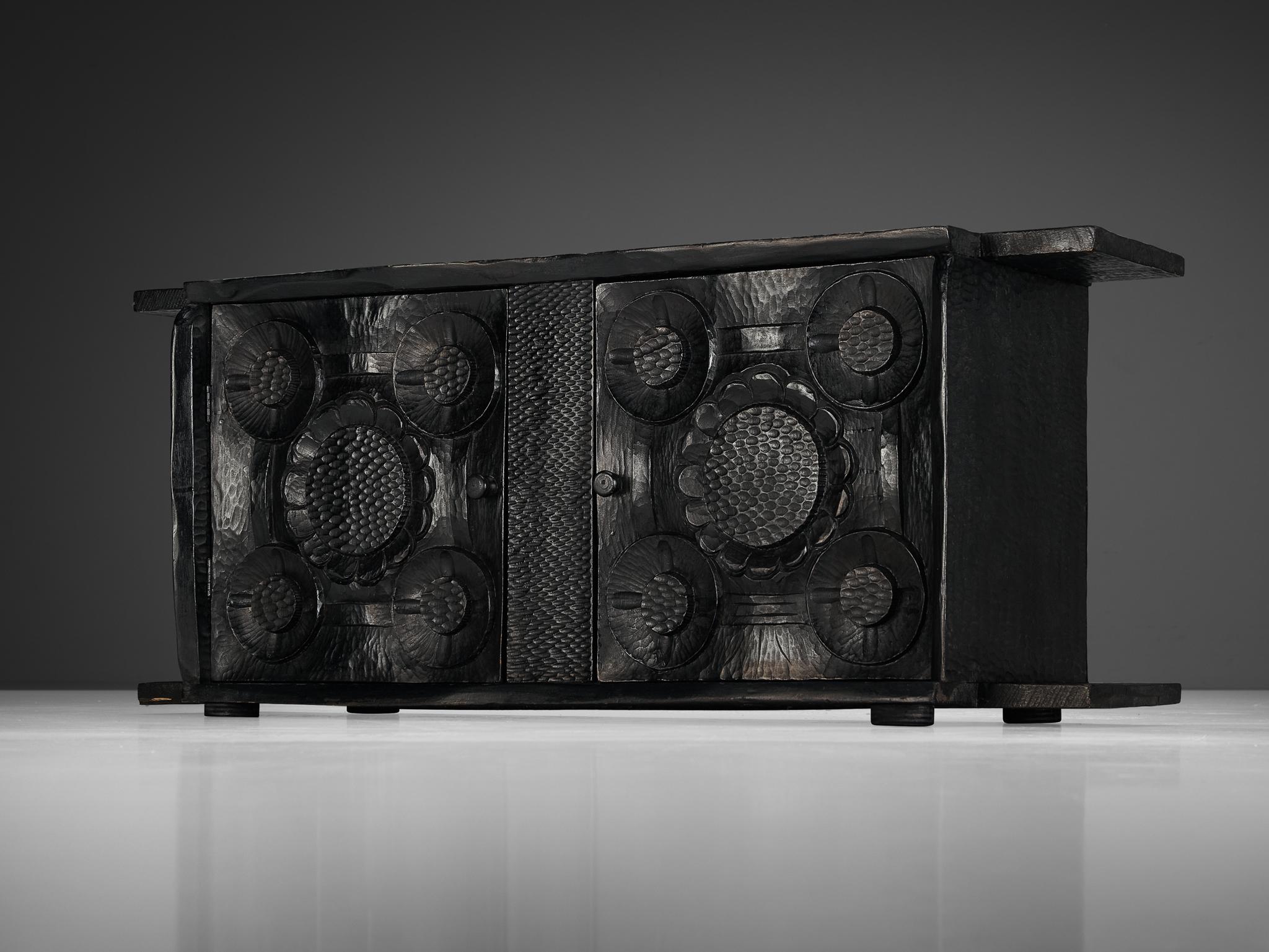 Sculptural Trunk in Black Lacquered Wood with Decorative Carvings  For Sale 4