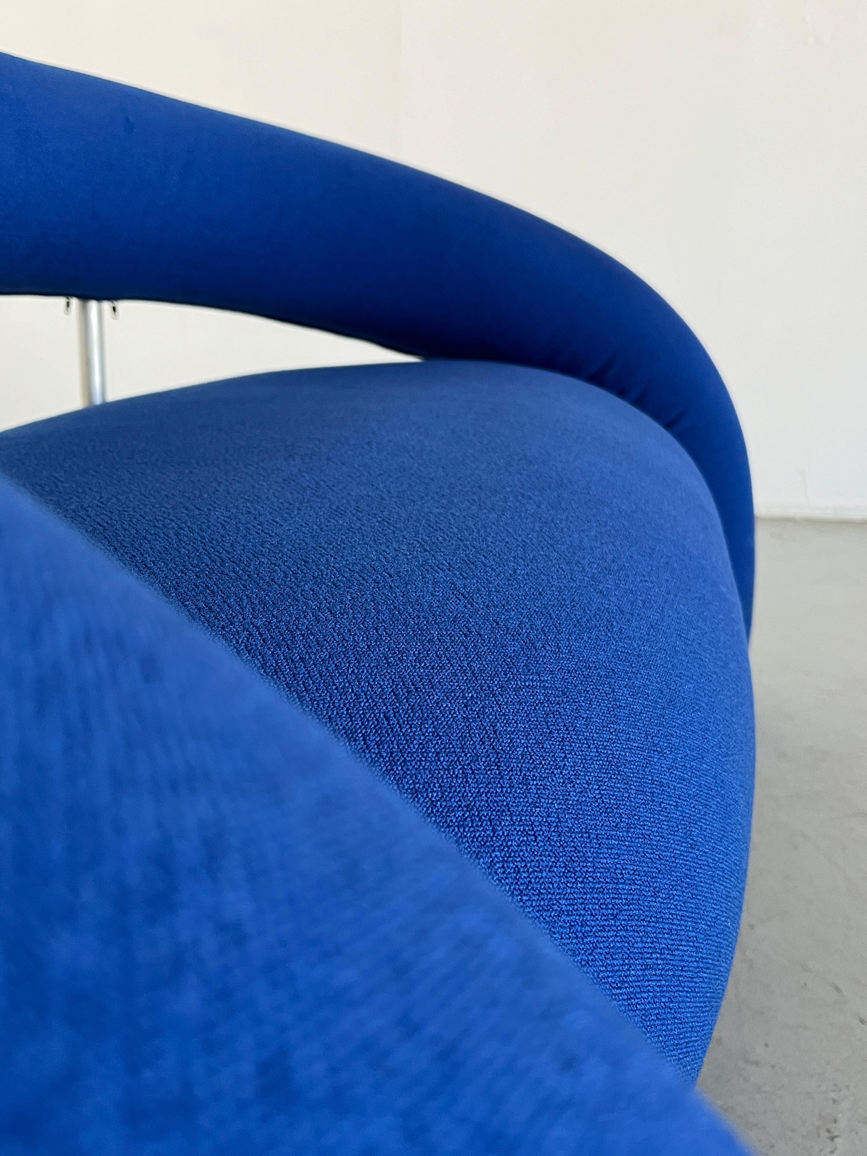 Sculptural Tube Sofa by Anna & Carlo Bartoli for Rossi di Albizzate, Italy, 90s For Sale 4