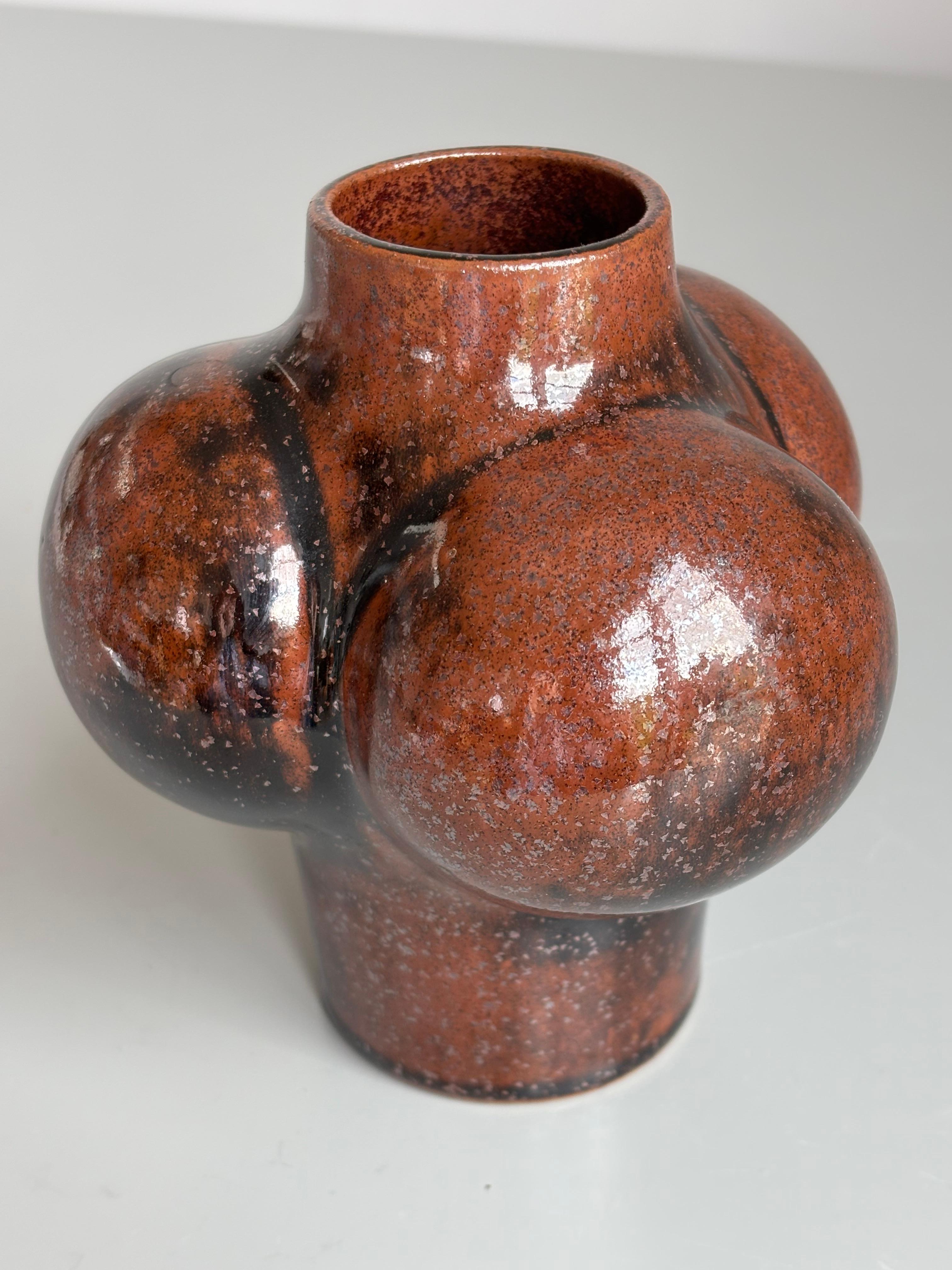 Vaso scultoreo in ceramica di Tue Poulsen, Danimarca, anni '60 in vendita 1