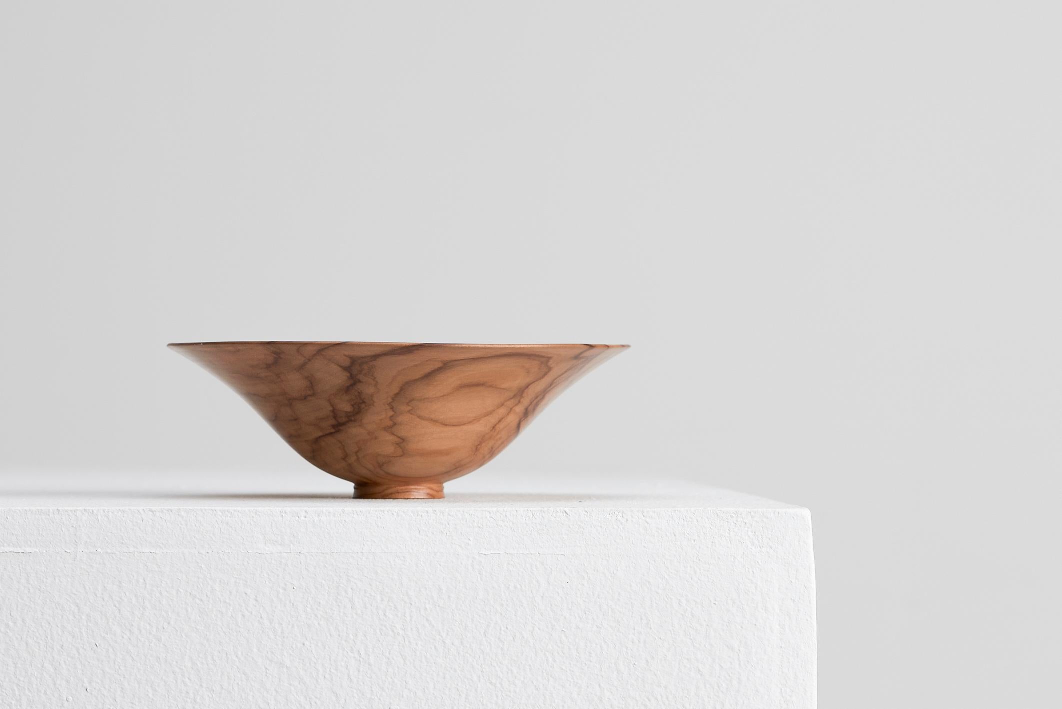  We have for sale a wooden bowl by master woodturner Bert Marsh (1932-2011). Bert Marsh was one of the leading woodturners of all time. His wooden pieces are like fine china, thin delicate, sculptural and a beauty to hold. This piece is part of a