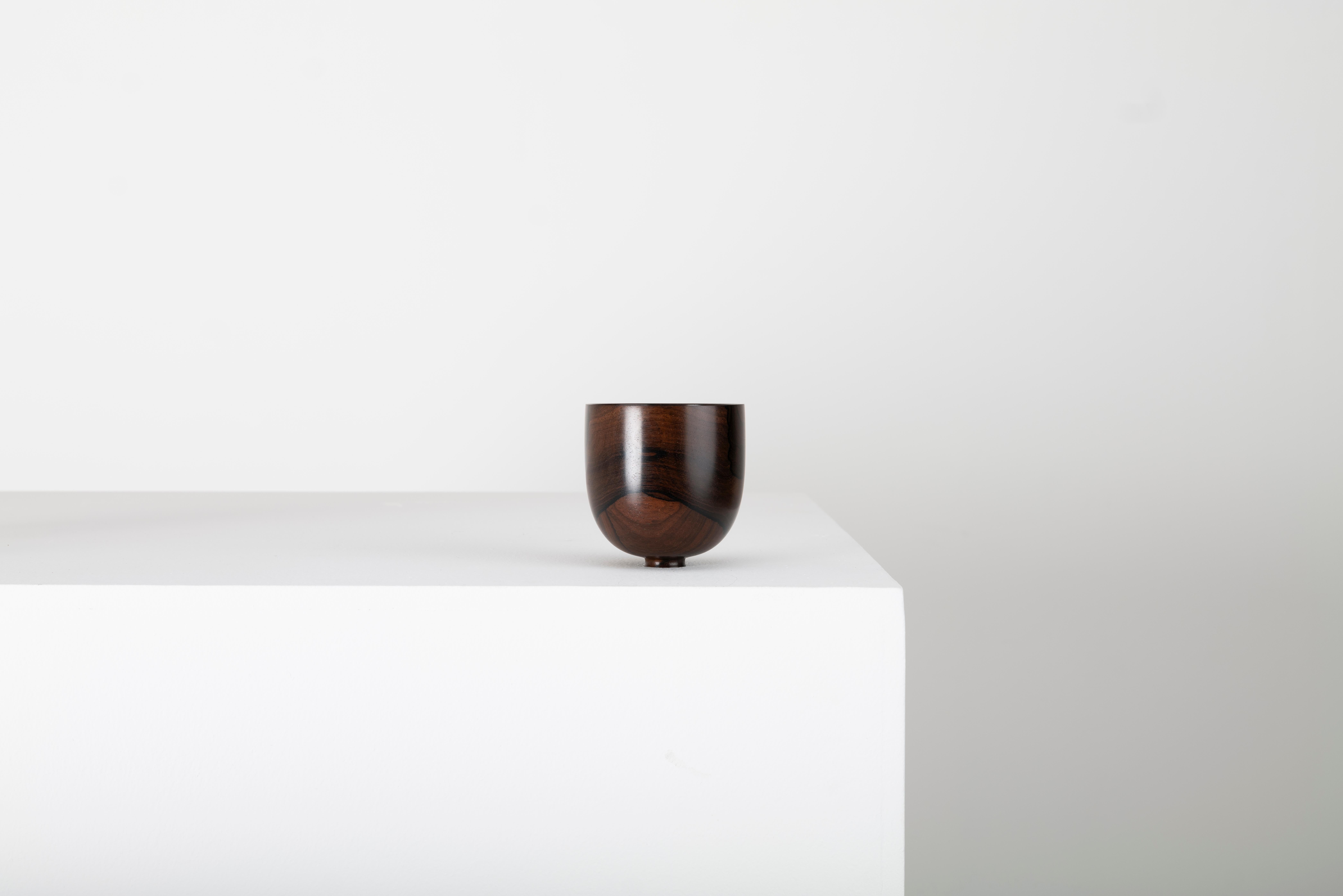 Minimaliste Bol/vase sculptural en bois tourné du maître artisan Bert Marsh, années 1990 en vente