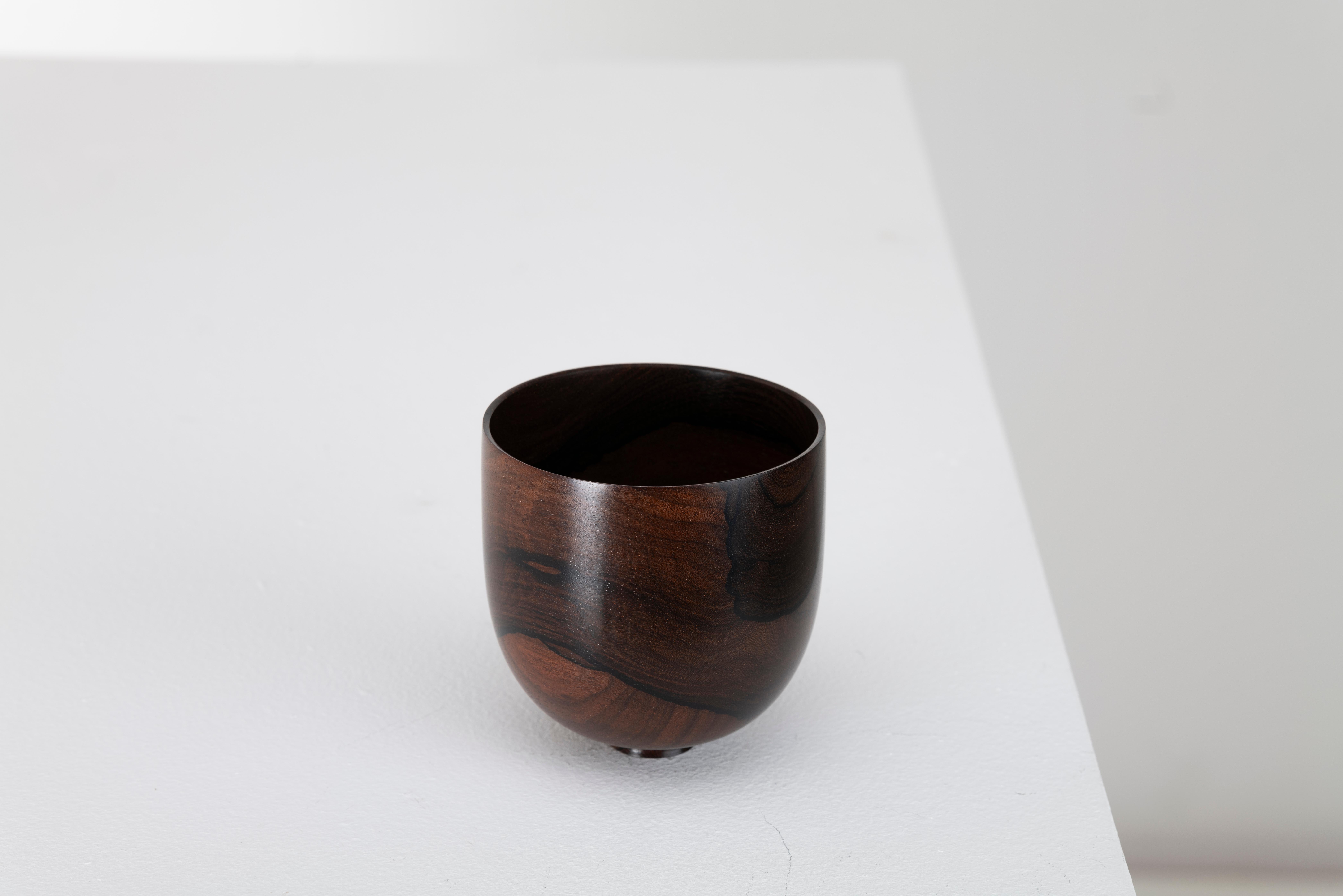 Tourné Bol/vase sculptural en bois tourné du maître artisan Bert Marsh, années 1990 en vente