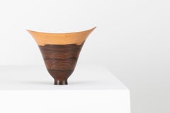Vase sculptural en bois tourné du maître artisan Bert Marsh, années 1990