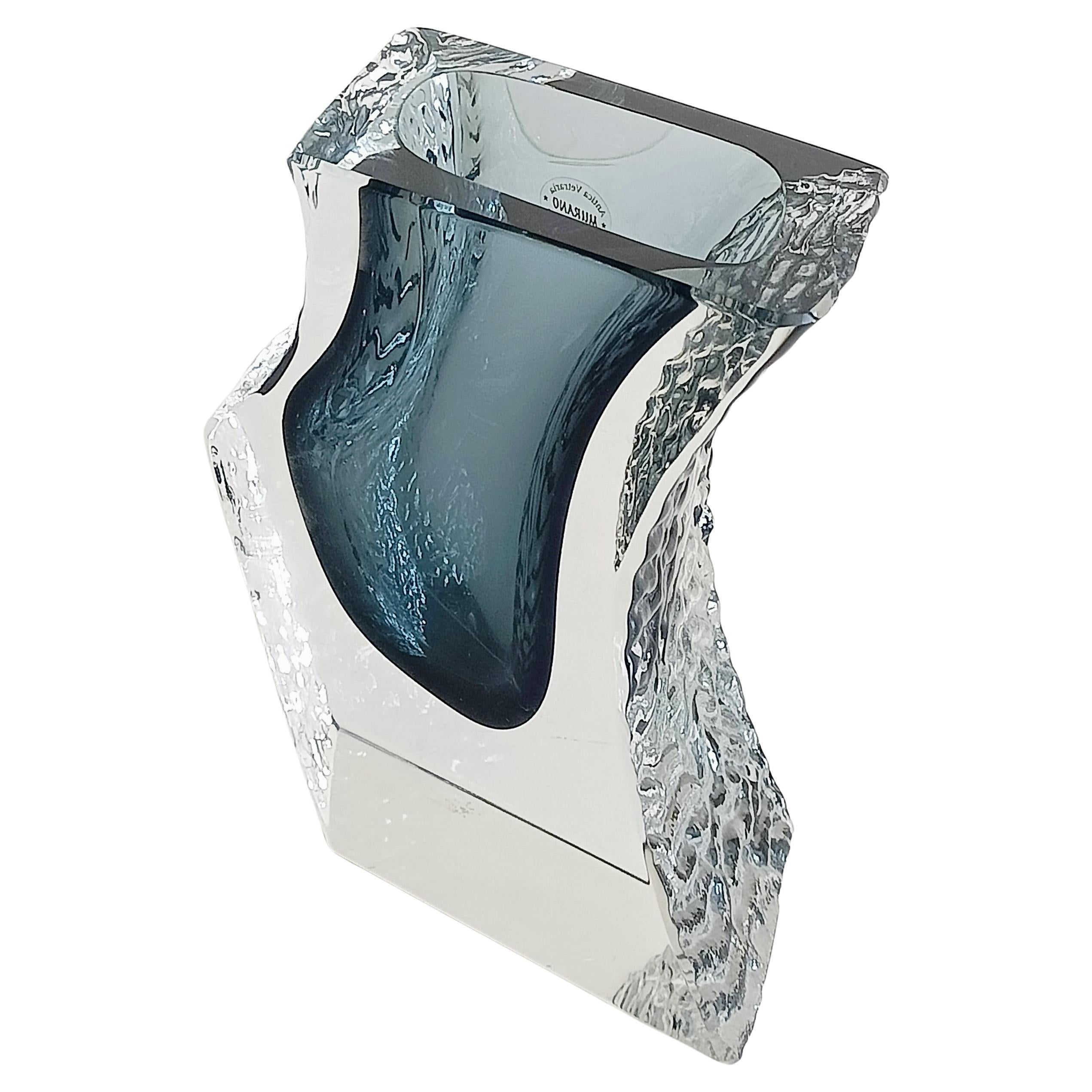 Vase aus Muranoglas mit gewellten, strukturierten Seiten von Mandruzzato, 1970er Jahre im Angebot 1