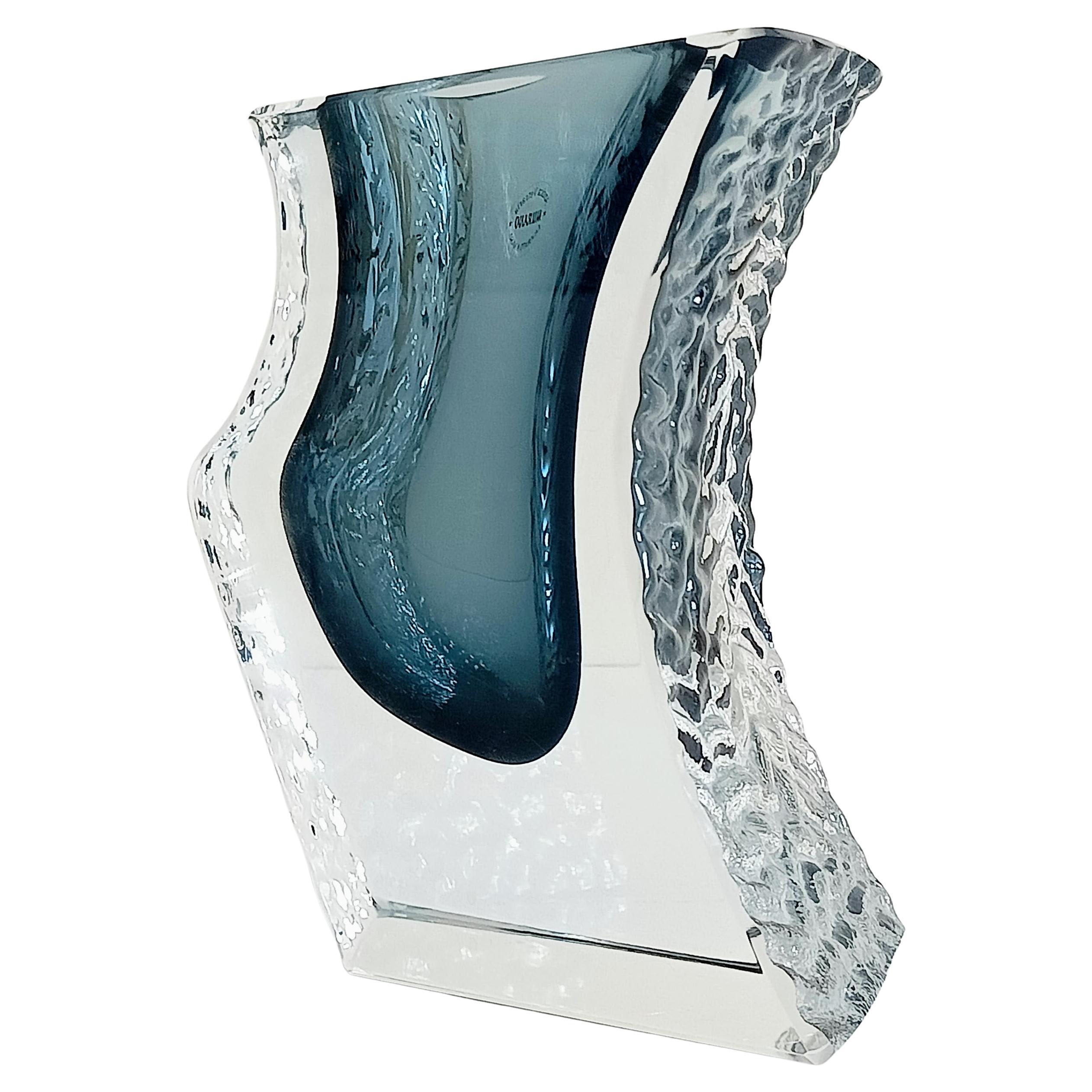 Vase aus Muranoglas mit gewellten, strukturierten Seiten von Mandruzzato, 1970er Jahre im Angebot