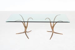 Tavolo da pranzo scultoreo unico in bronzo e vetro Belgio 1970