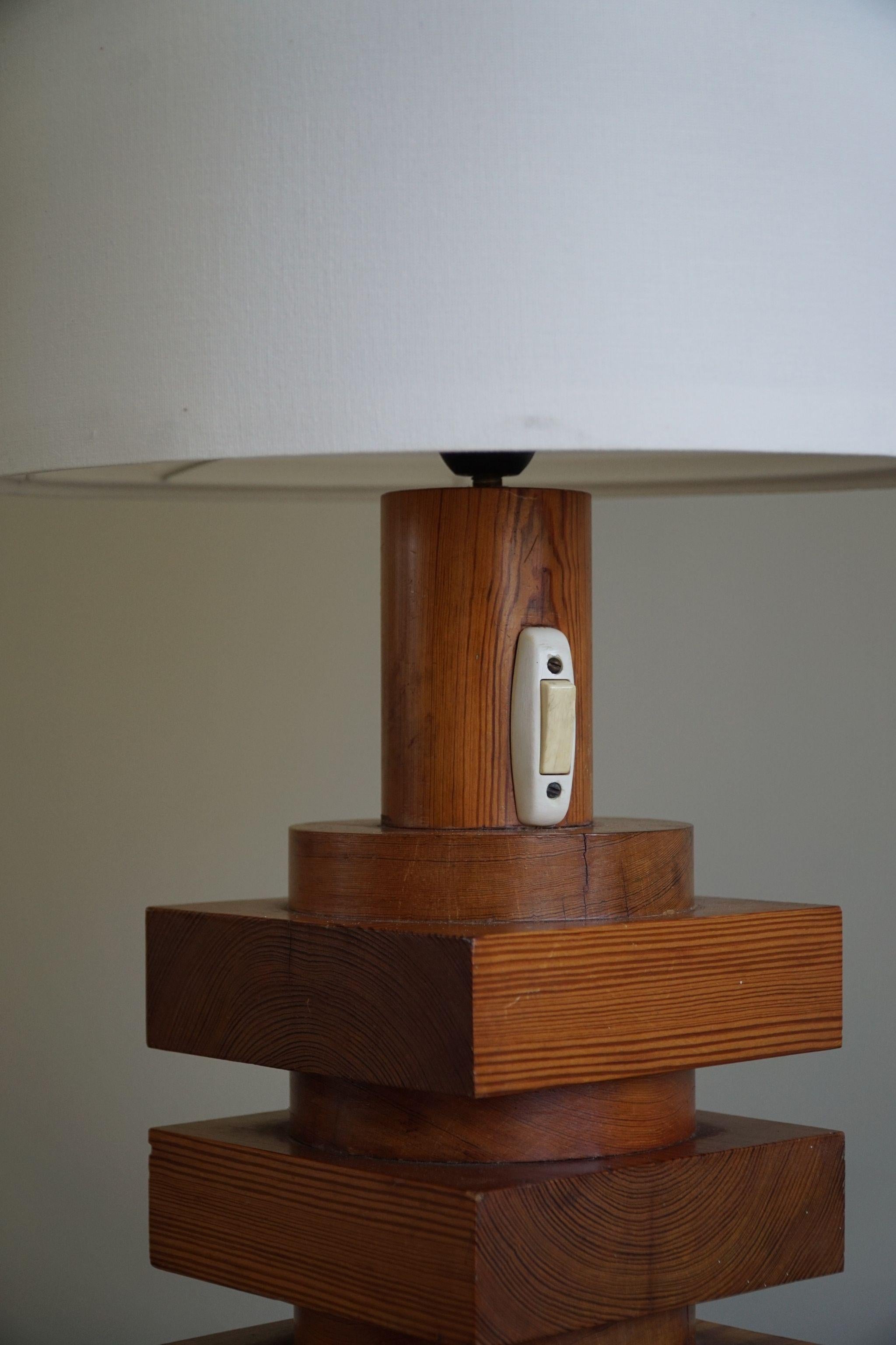 Sculptural Unique Swedish Modern Table Lamp in Solid Pine, Made in 1960s For Sale 3