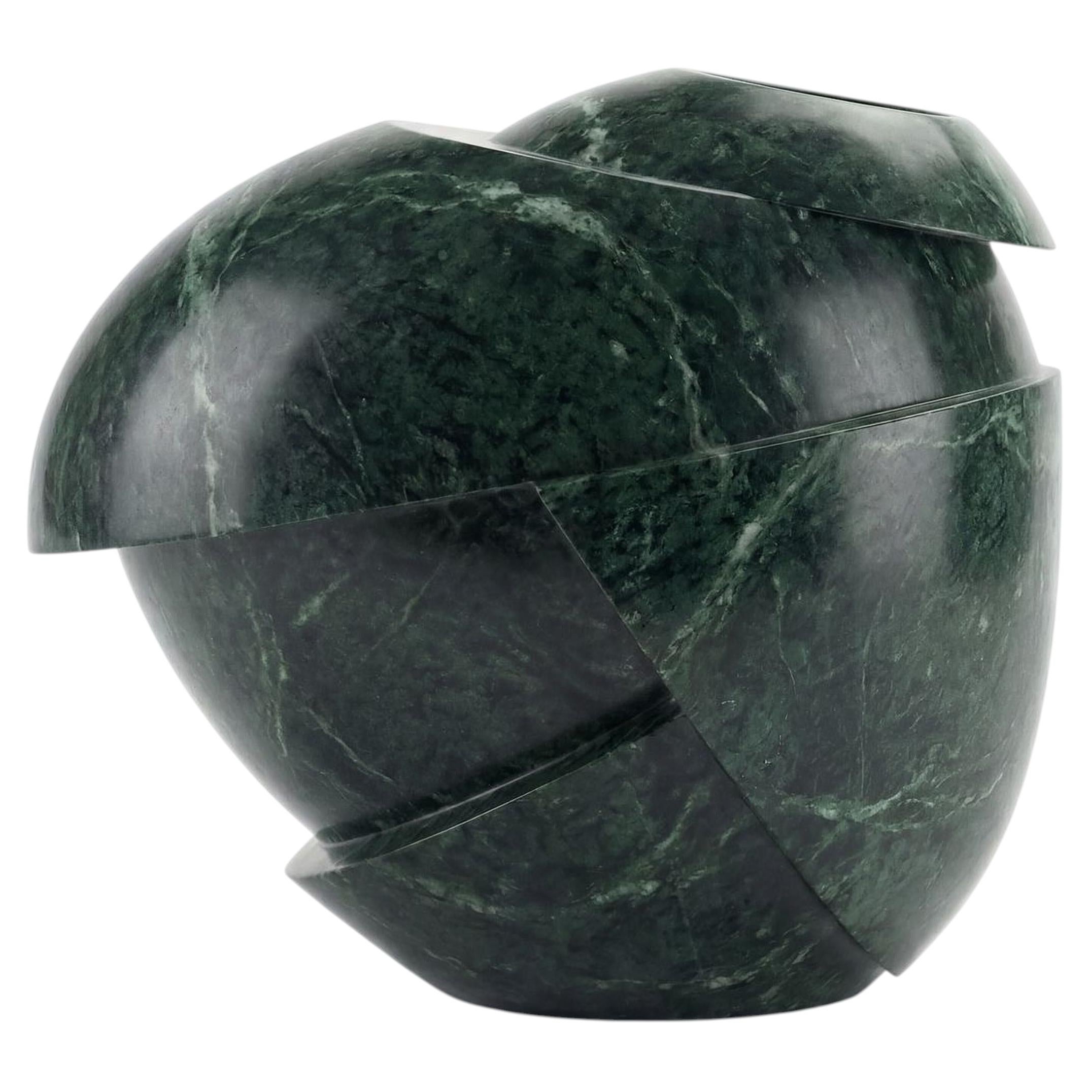 Vase sculptural en Marble Imperial & Greene & Greene en vente