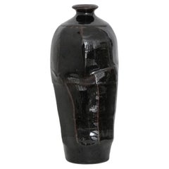 Vase sculptural à glaçure Tenmoku