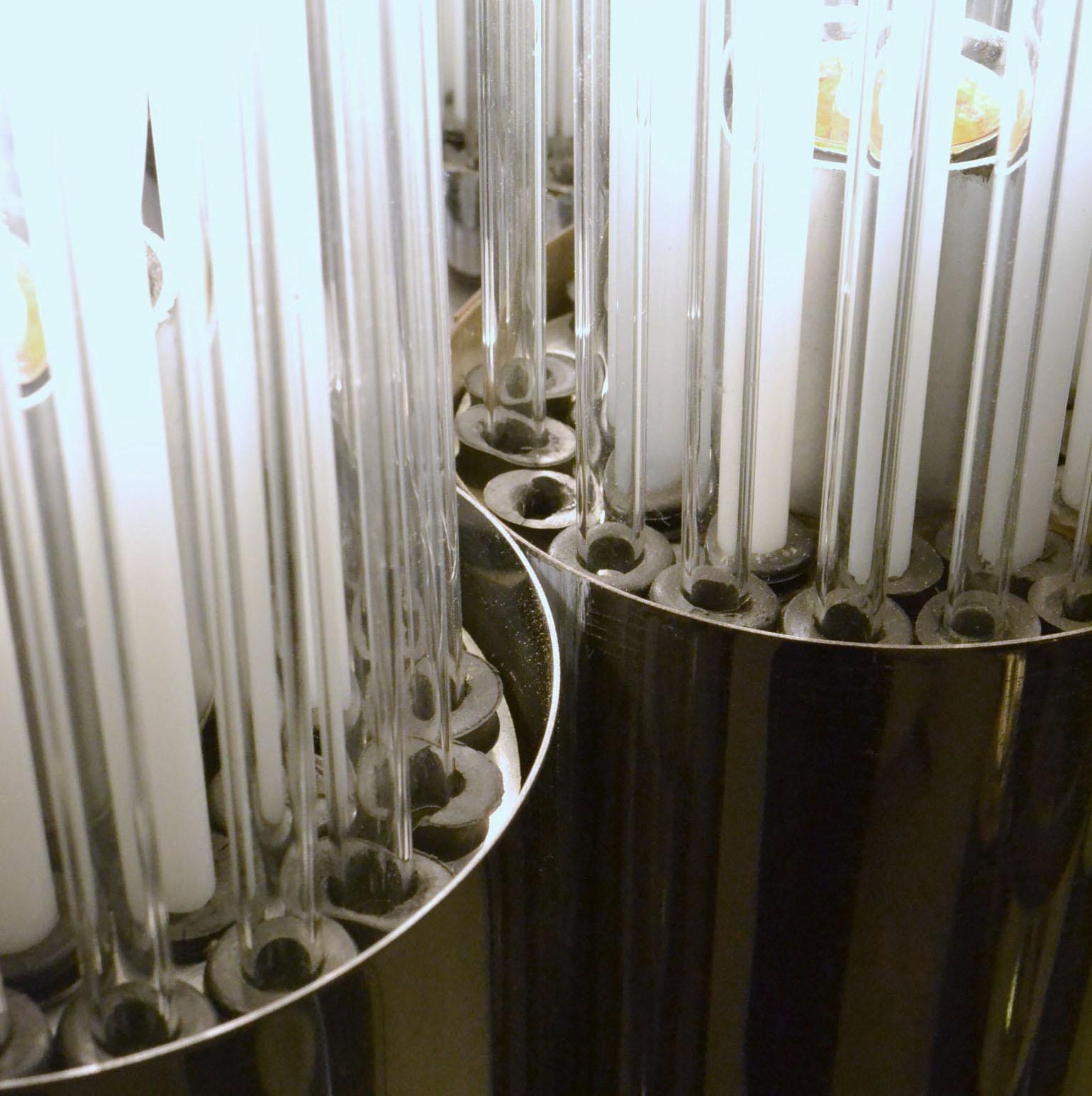 Mid-20th Century Sculptural Art Floor Lamp in Reed Glass Rods on Chrome Stand In Italy 1960's  For Sale