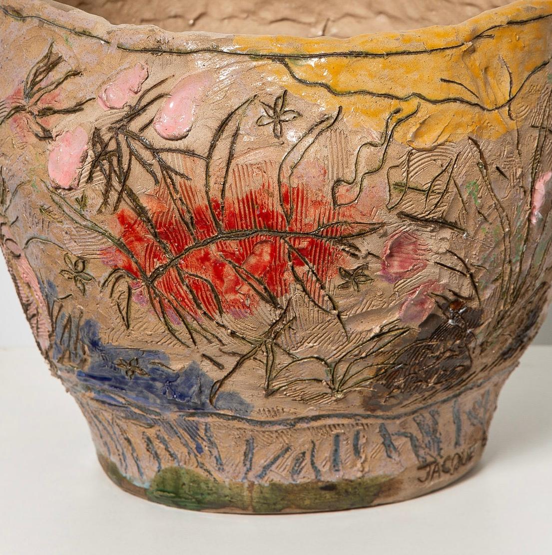 Le forme dei recipienti e dei destinatari di Faus sono di per sé oggetti di libera assimilazione, che nascono attraverso un processo di assemblaggio, piuttosto che da uno studio o uno schizzo precedente, riconoscendo la qualità plastica e le