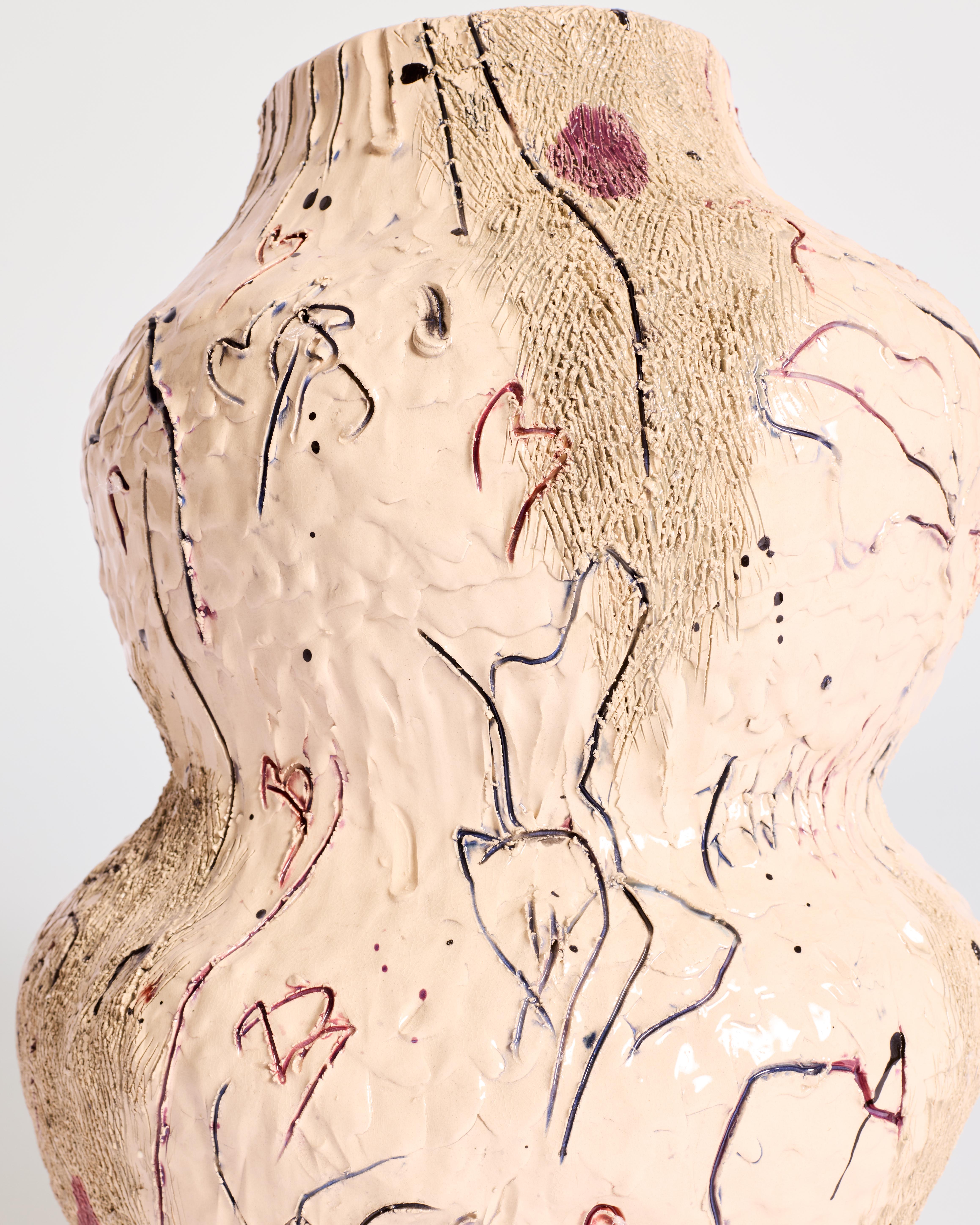 Brasiliano Vaso scultoreo di Jacque Faus in vendita