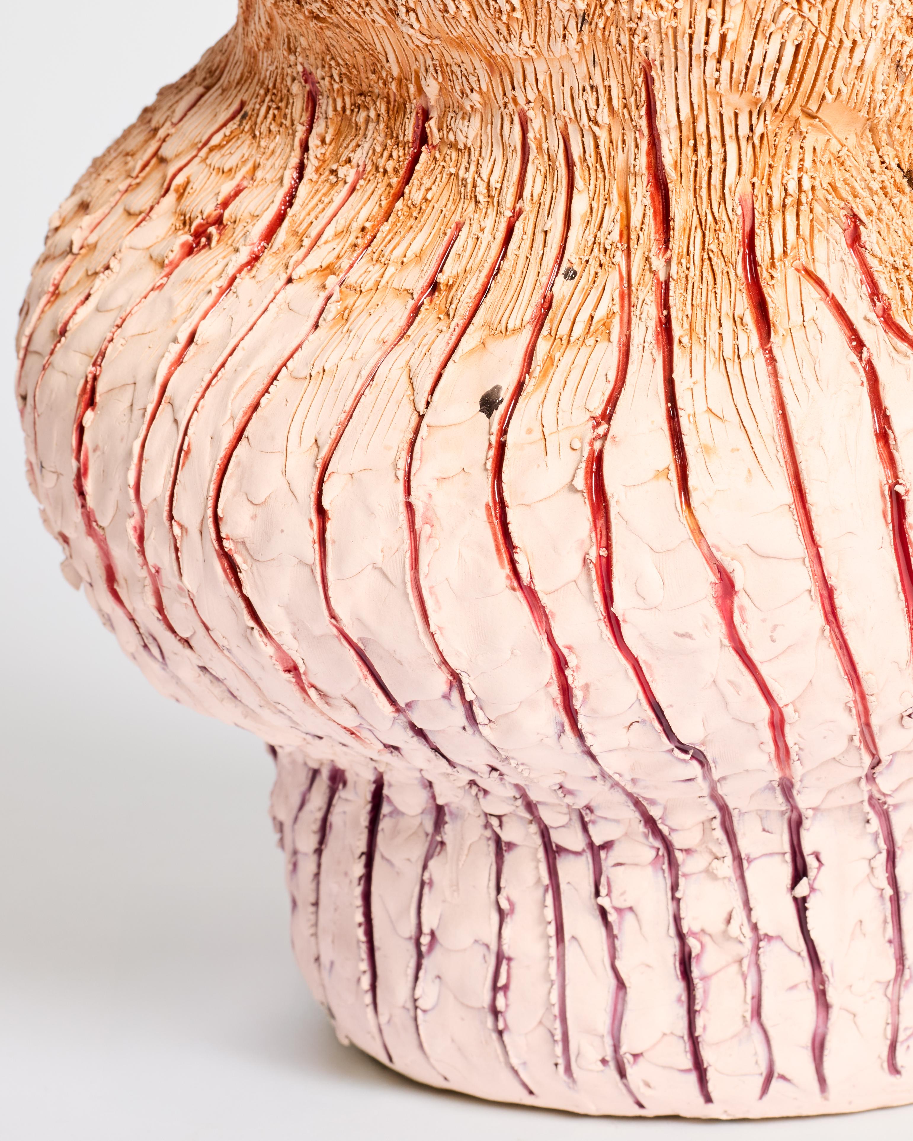 Brasiliano Vaso scultoreo di Jacque Faus in vendita