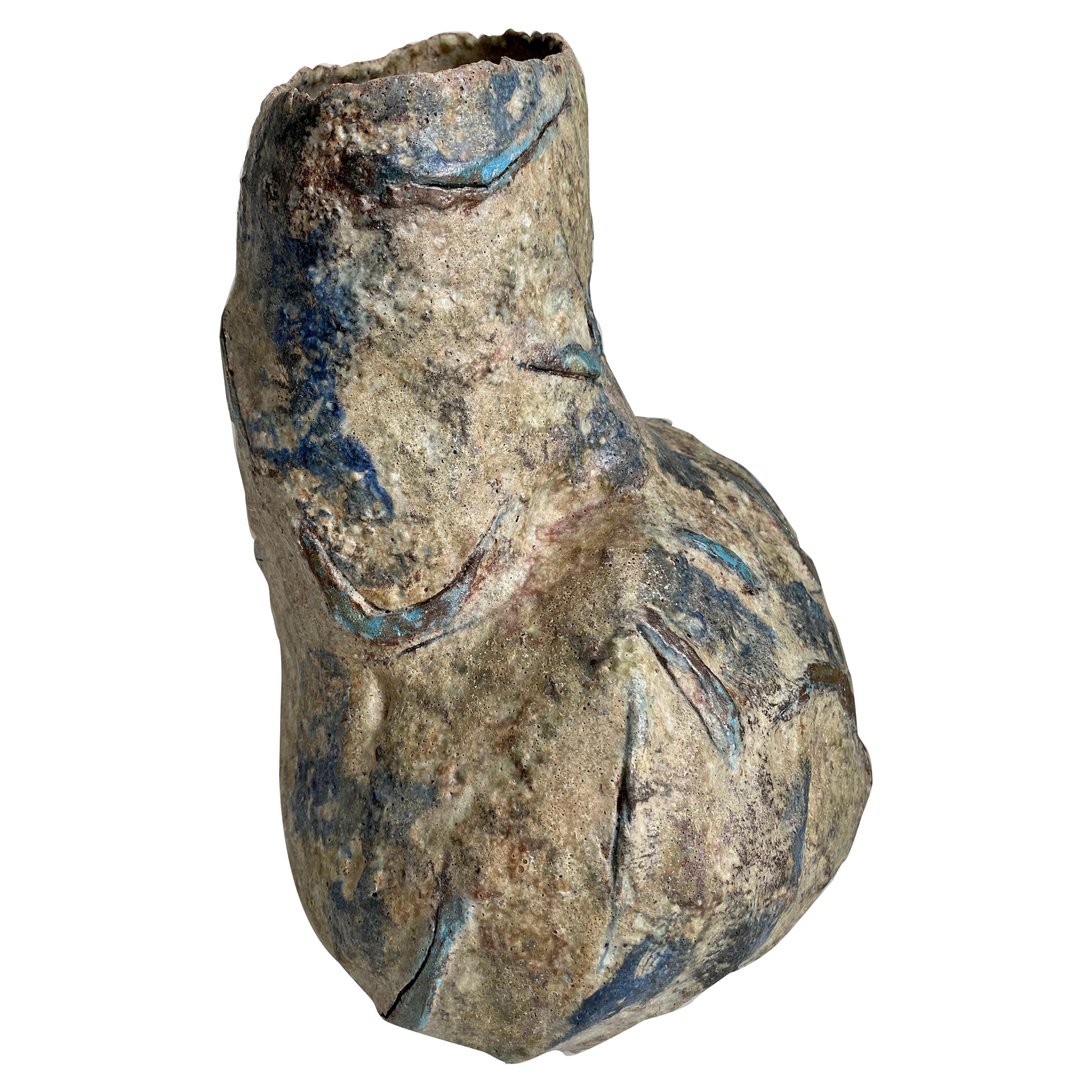 Vaso scultoreo di Sara Radstone