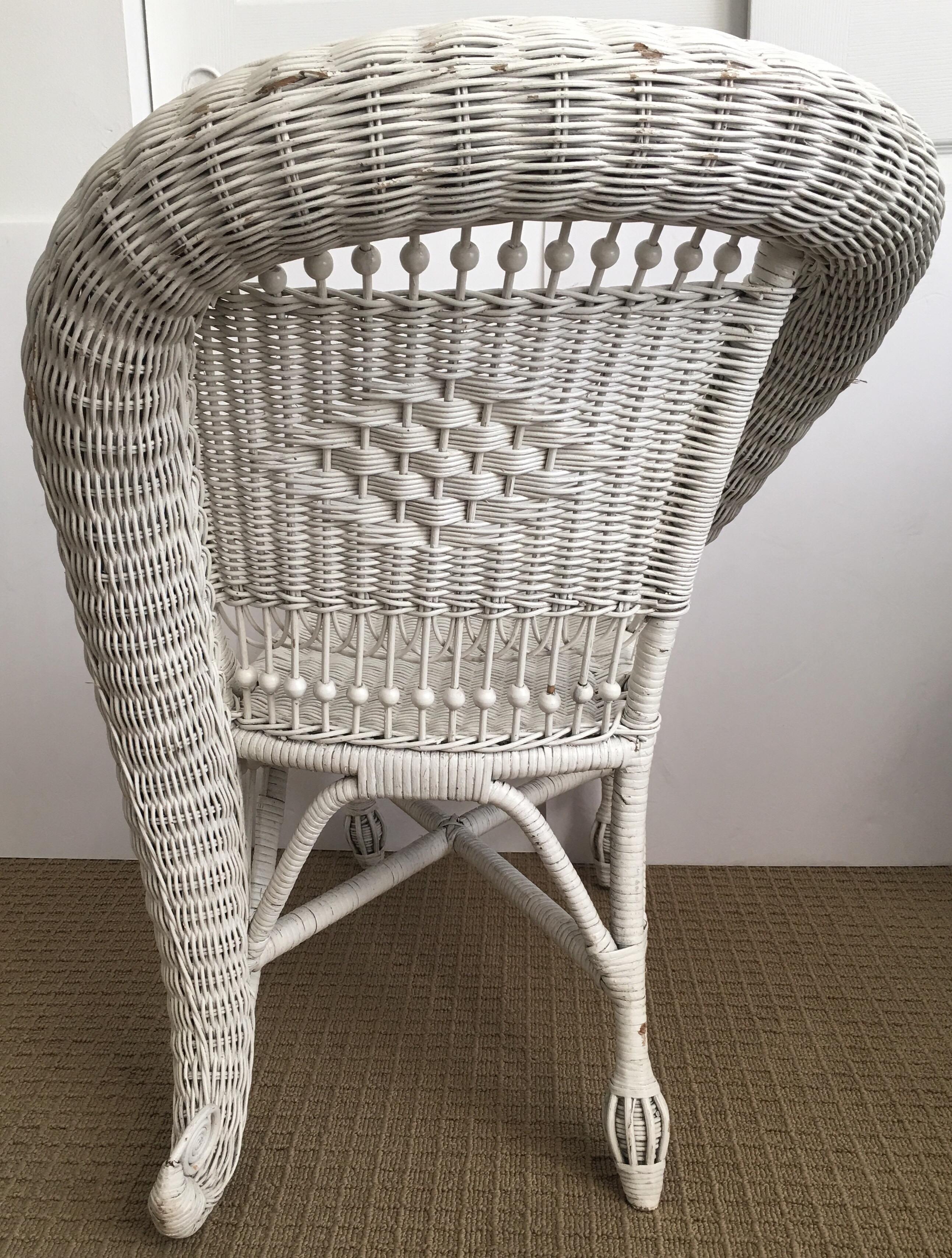 Sculptural Victorian Style Wicker Portrait Chair, Asymmetrical Rolled Right Arm In Good Condition In Lambertville, NJ