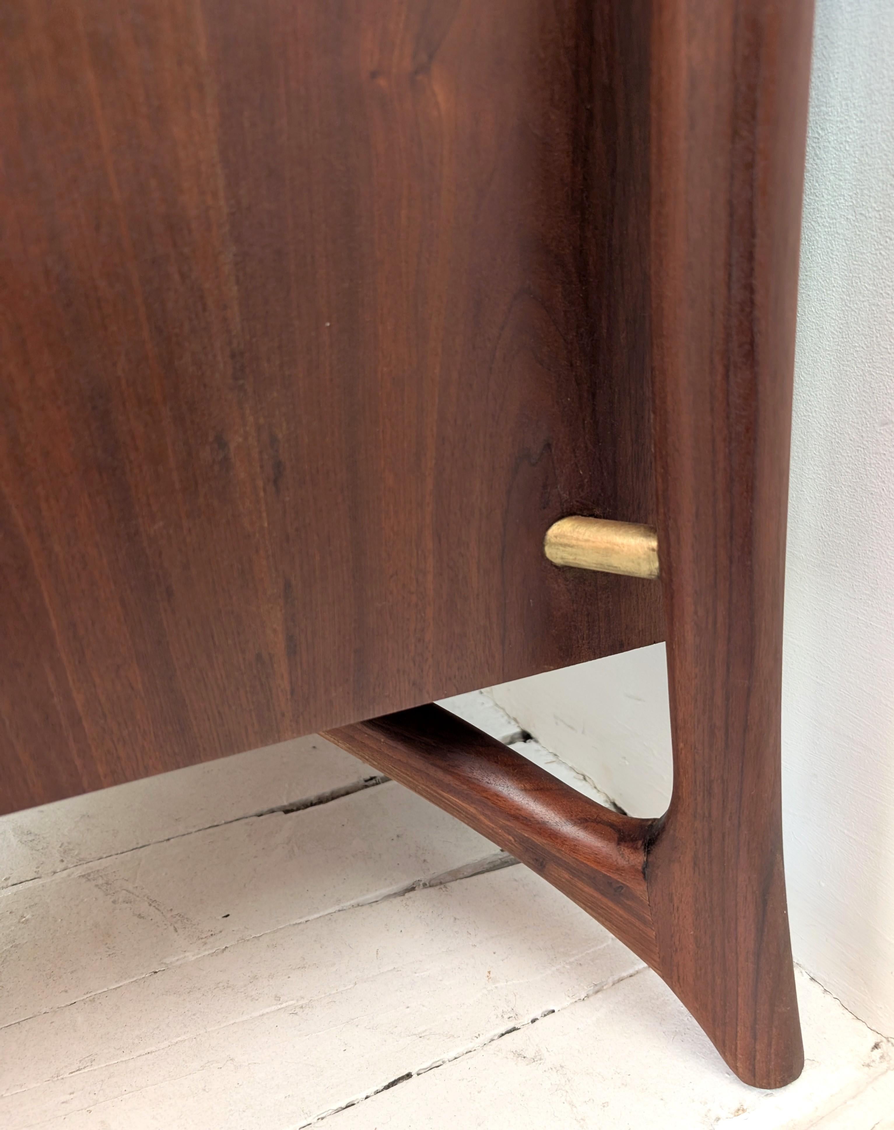 Sculptural vintage Danish midcentury walnut sideboard by Piet Hein, 1960s For Sale 11