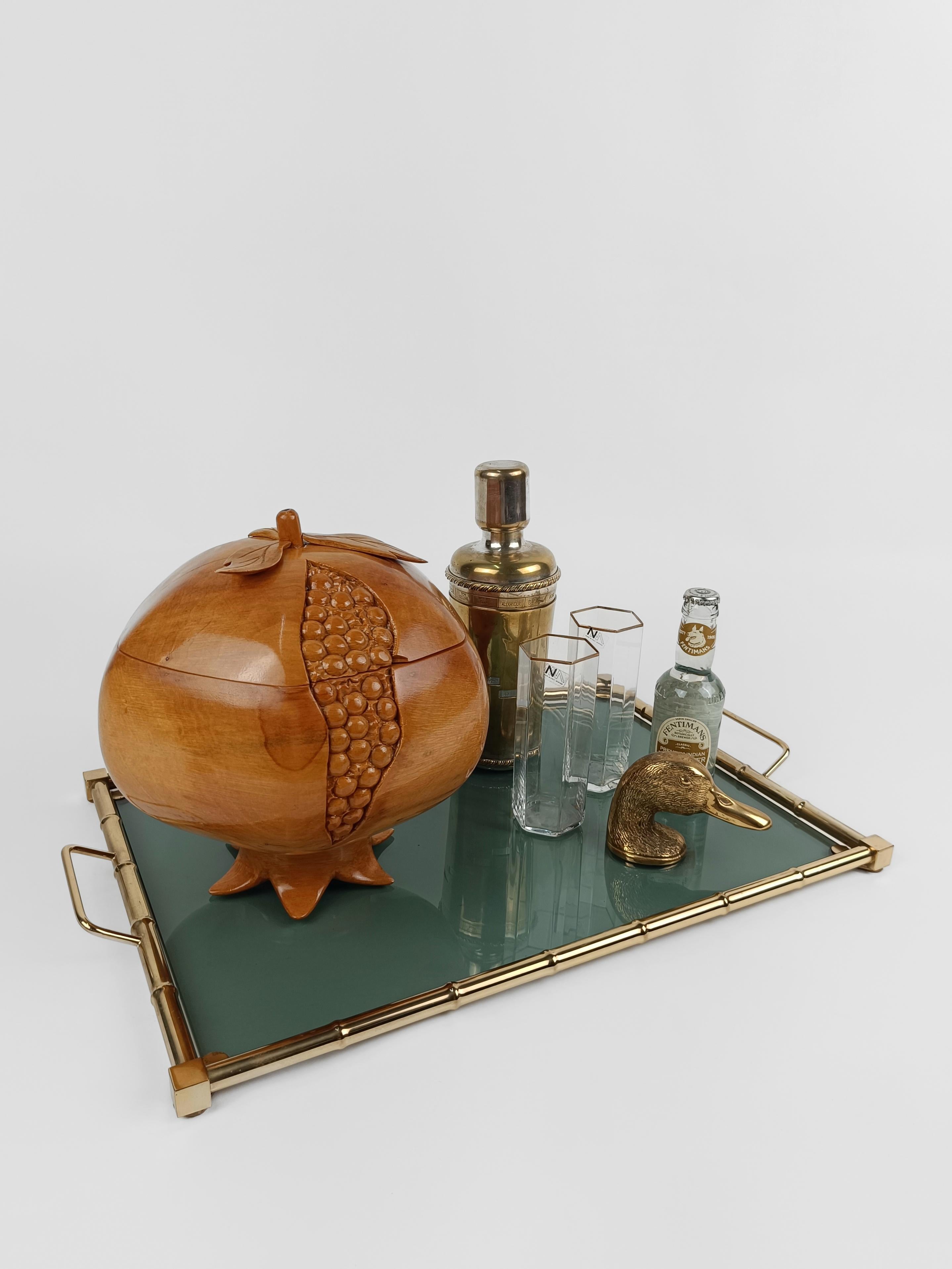 Sculptural Vintage Ice Bucket in maple wood carved in the shape of a pomegranate In Good Condition In Roma, IT