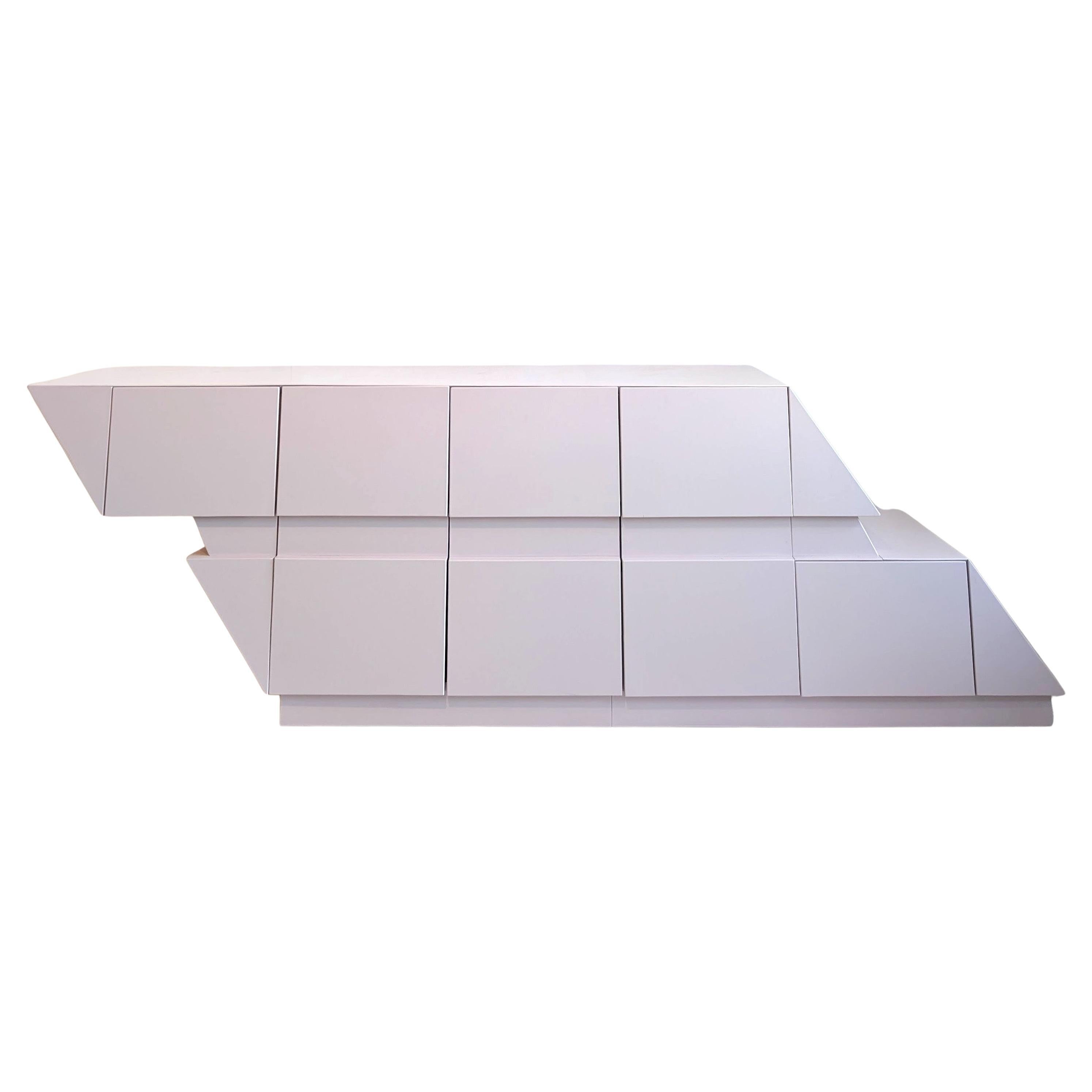 Sculptural vintage postmodern pale pink lacquered rhombus sideboard, USA 1980s For Sale