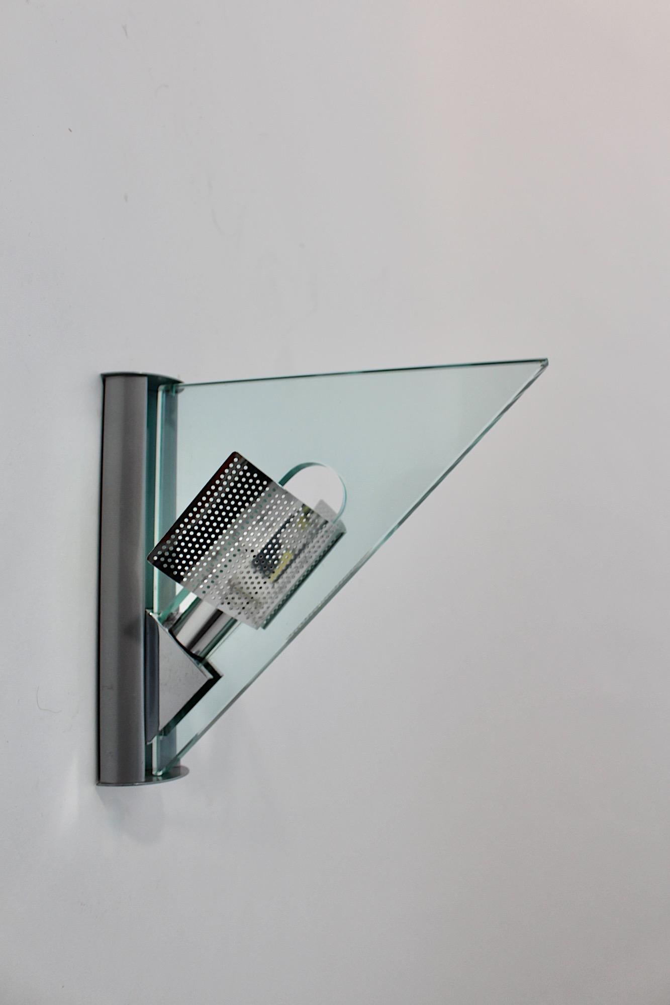 Lámpara escultural vintage triangular Icaro Carlo Forcolini 1984 Italia finales del siglo XX en venta