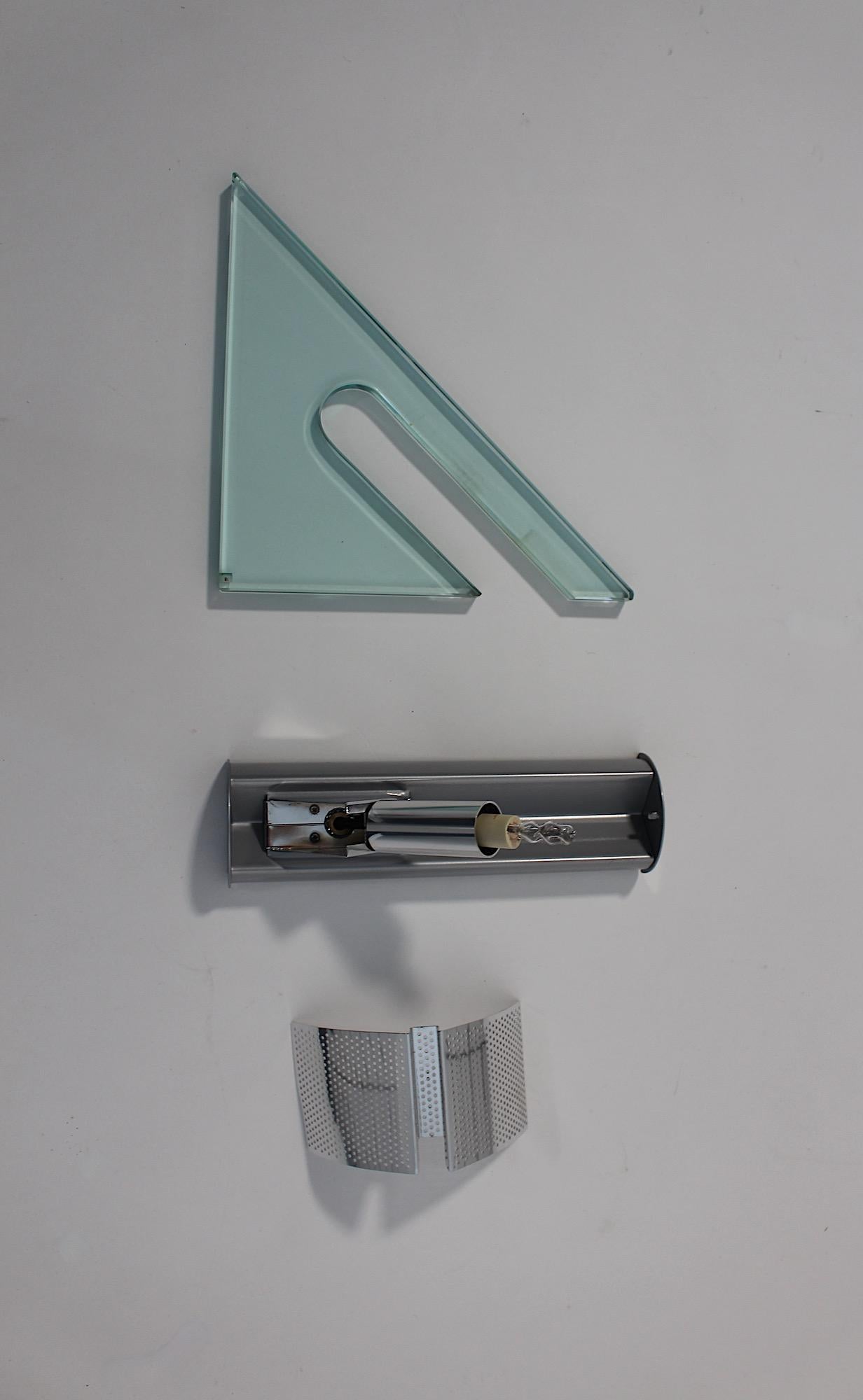 Lámpara escultural vintage triangular Icaro Carlo Forcolini 1984 Italia en venta 2