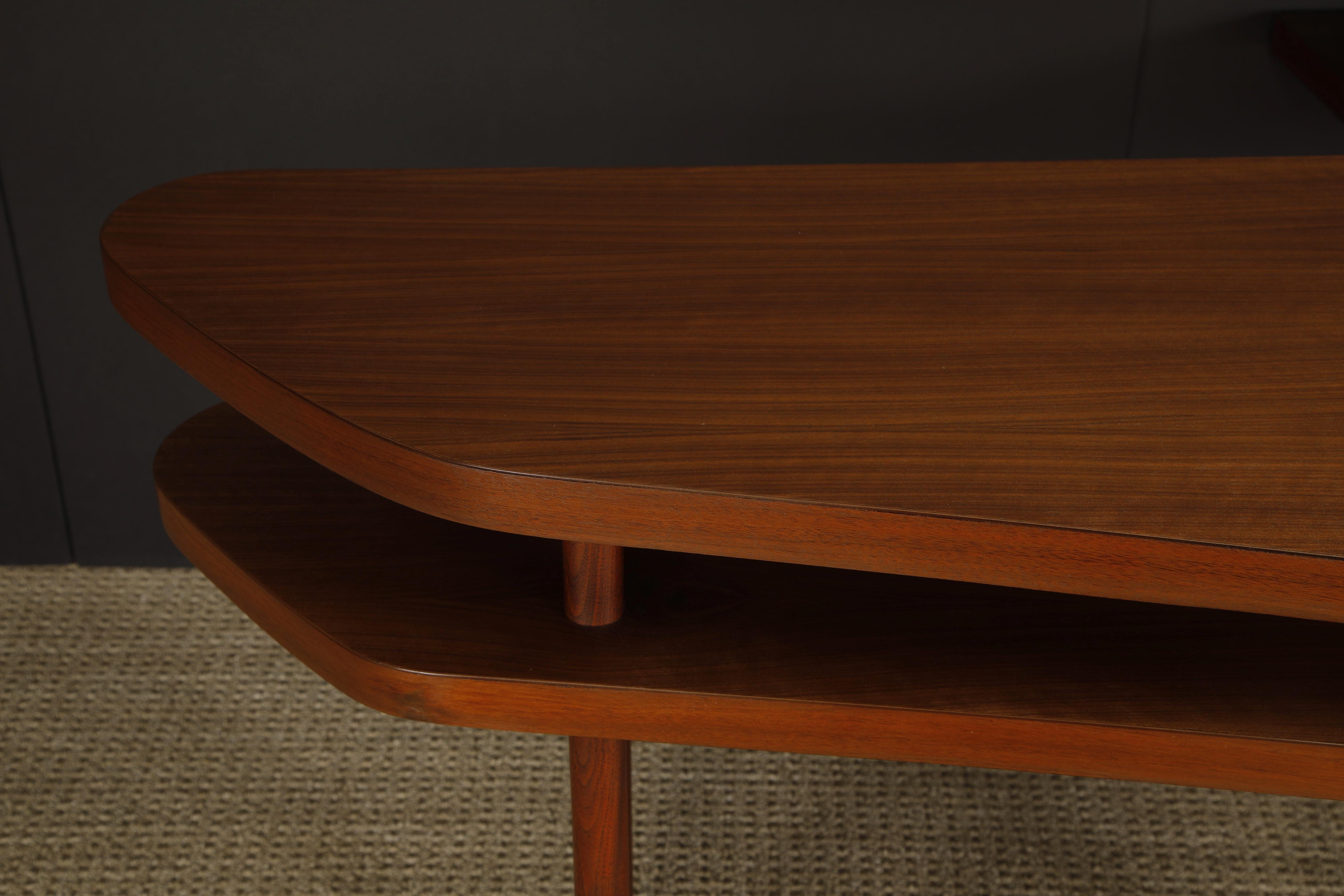 Sculptural Vladimir Kagan Boomerang Bar and Sculpted Leg Barstools, circa 1950's For Sale 5