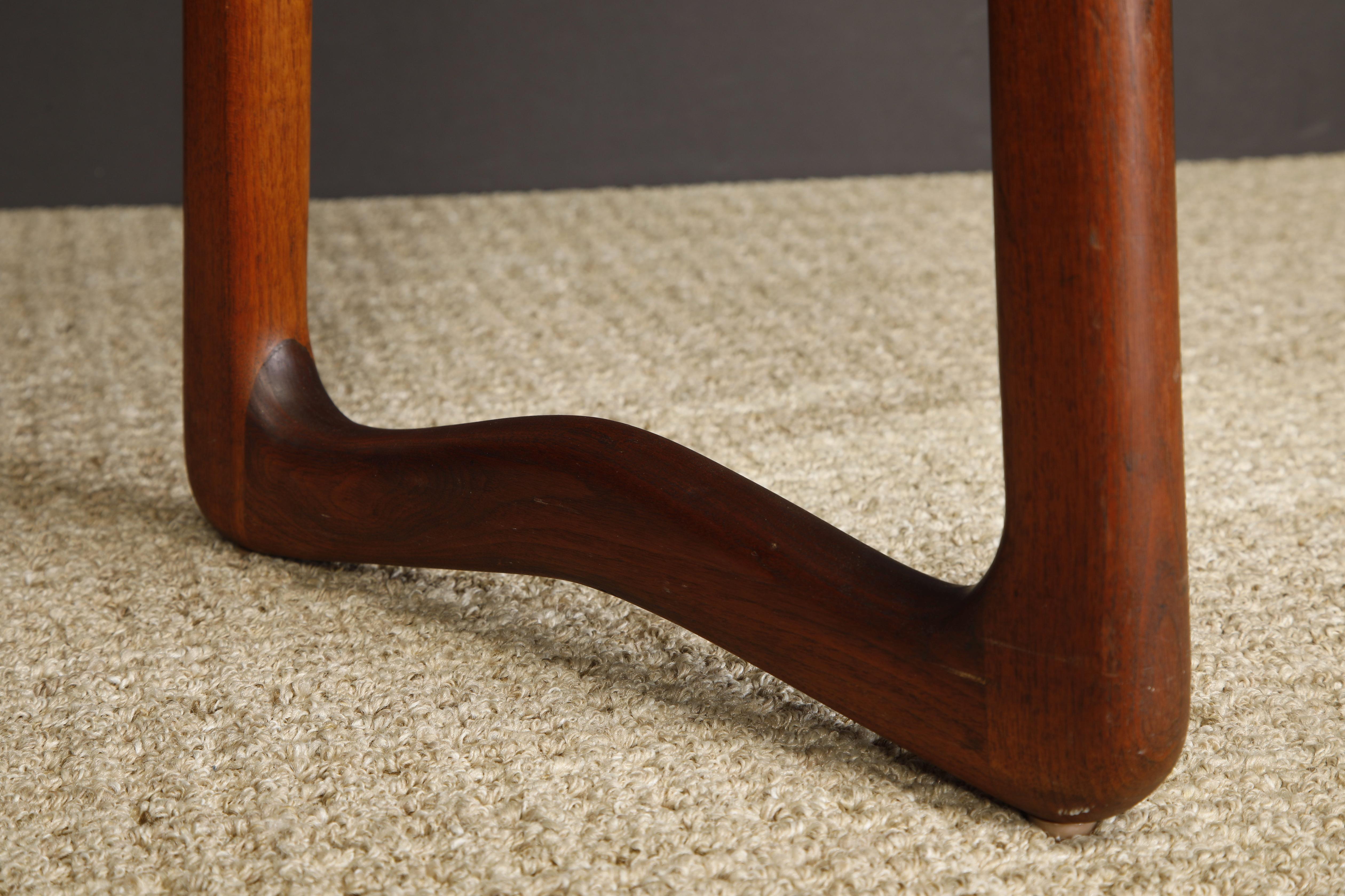 Sculptural Vladimir Kagan Boomerang Bar and Sculpted Leg Barstools, circa 1950's For Sale 7