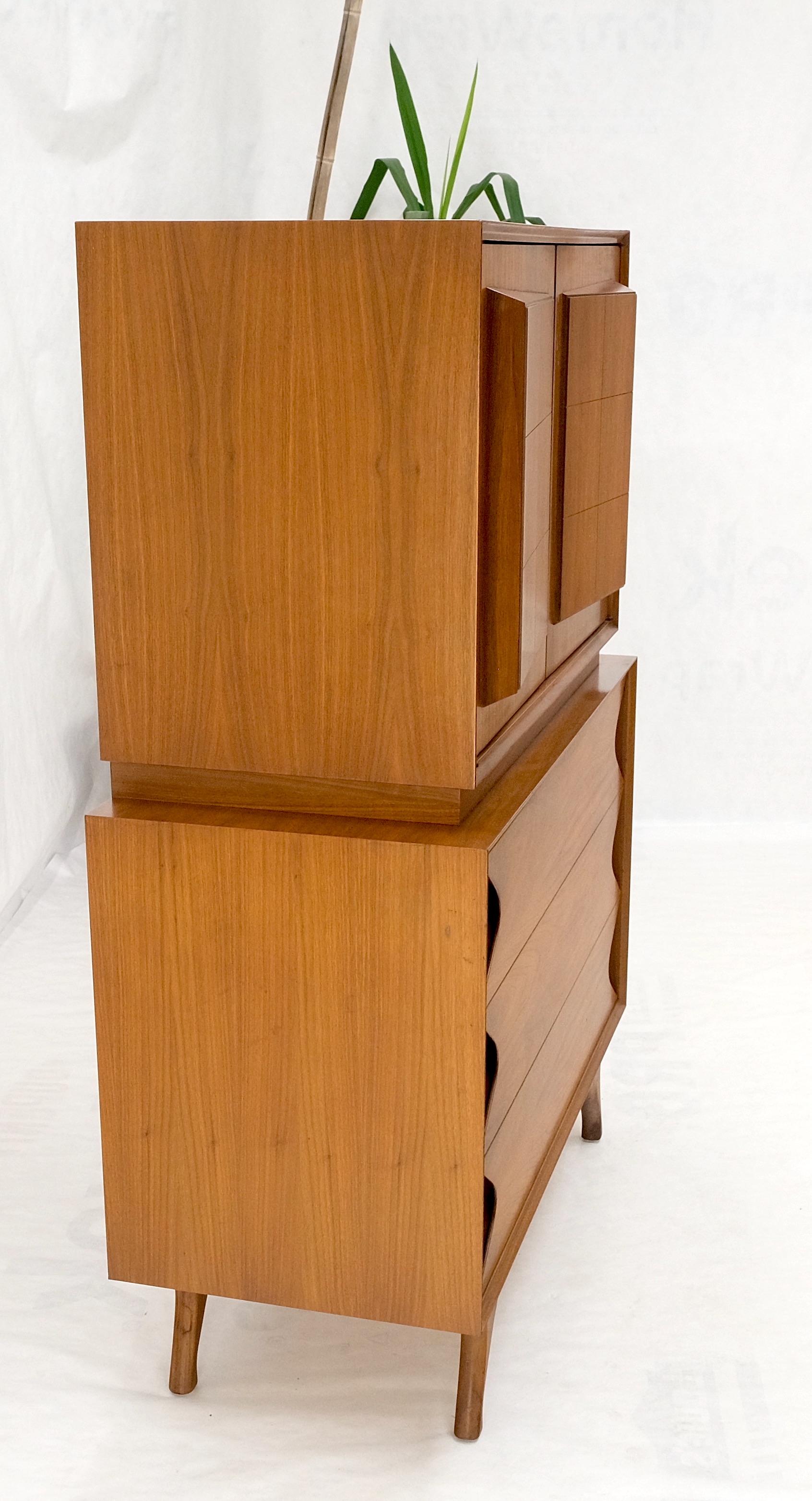 Sculptural Walnut 6 Drawers 2 Doors Compartment Gentlemen's Chest Dresser Mint! For Sale 7