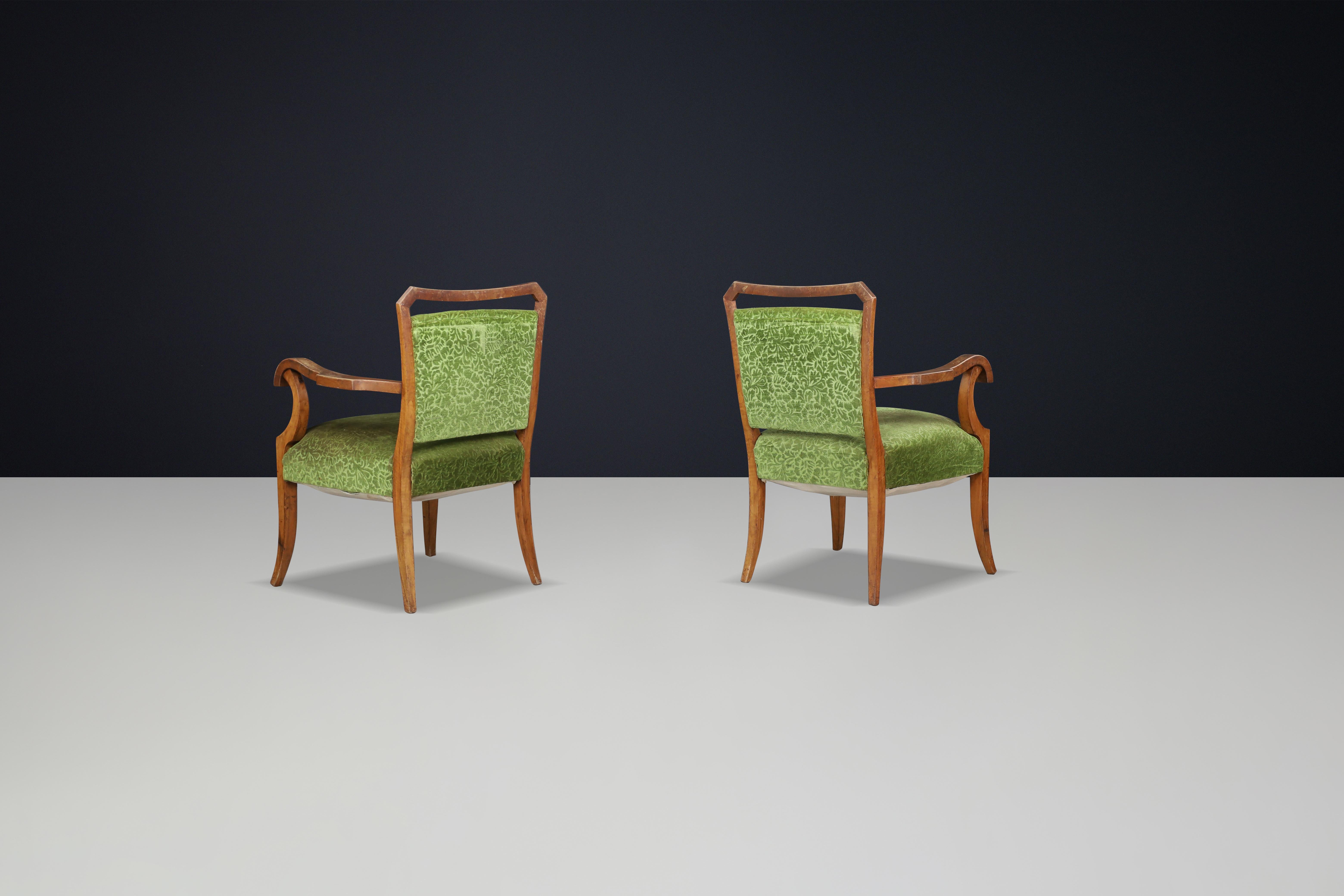 Sculptural Walnut Art Deco Armchairs with Original green Floral Upholstery Italy For Sale 2