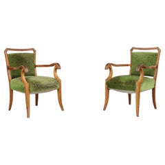 Fauteuils sculpturaux en noyer Art Deco avec tapisserie florale verte d'origine Italie