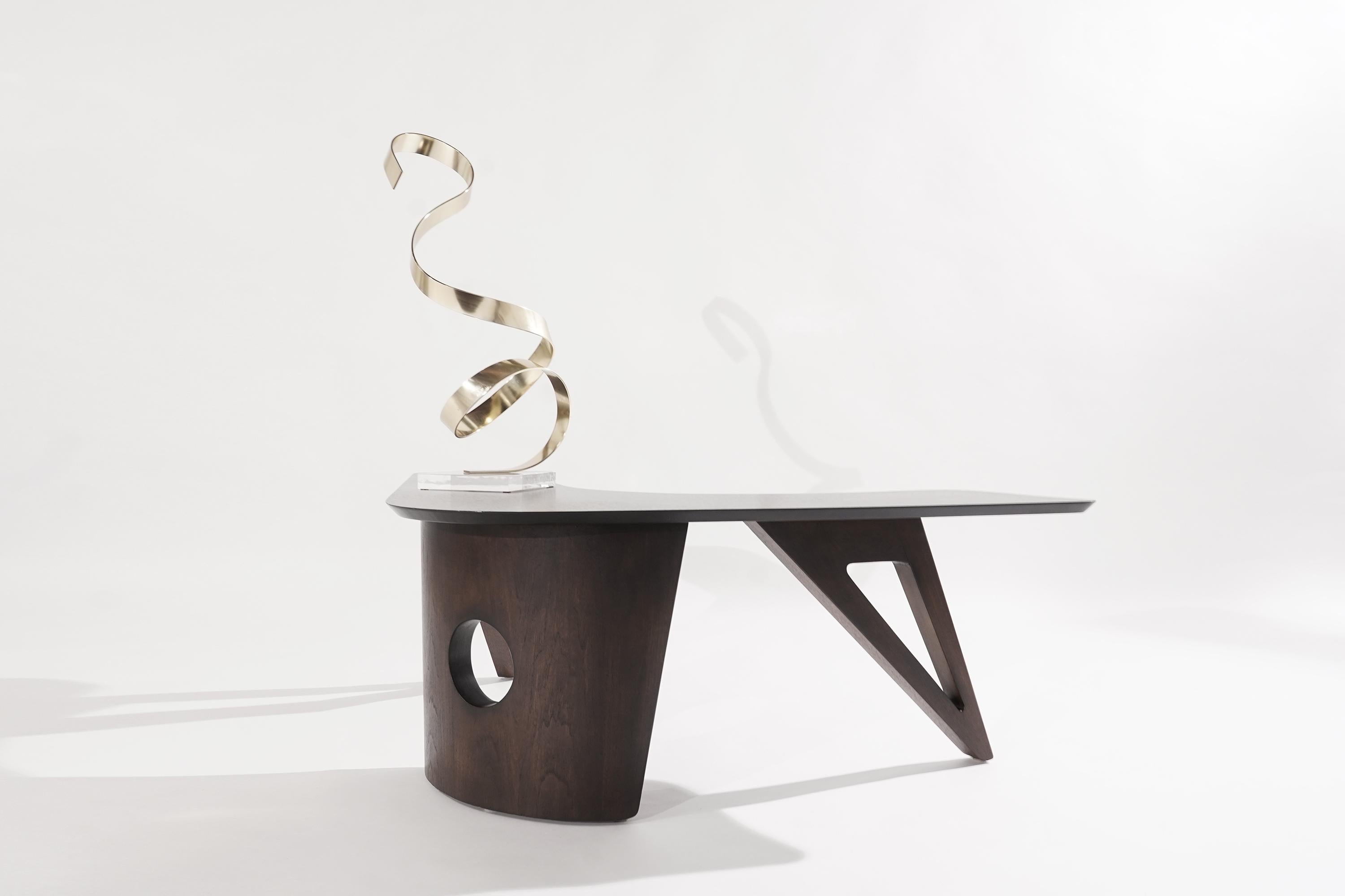 Sculptural Walnut Boomerang Coffee Table, 1950s For Sale 3