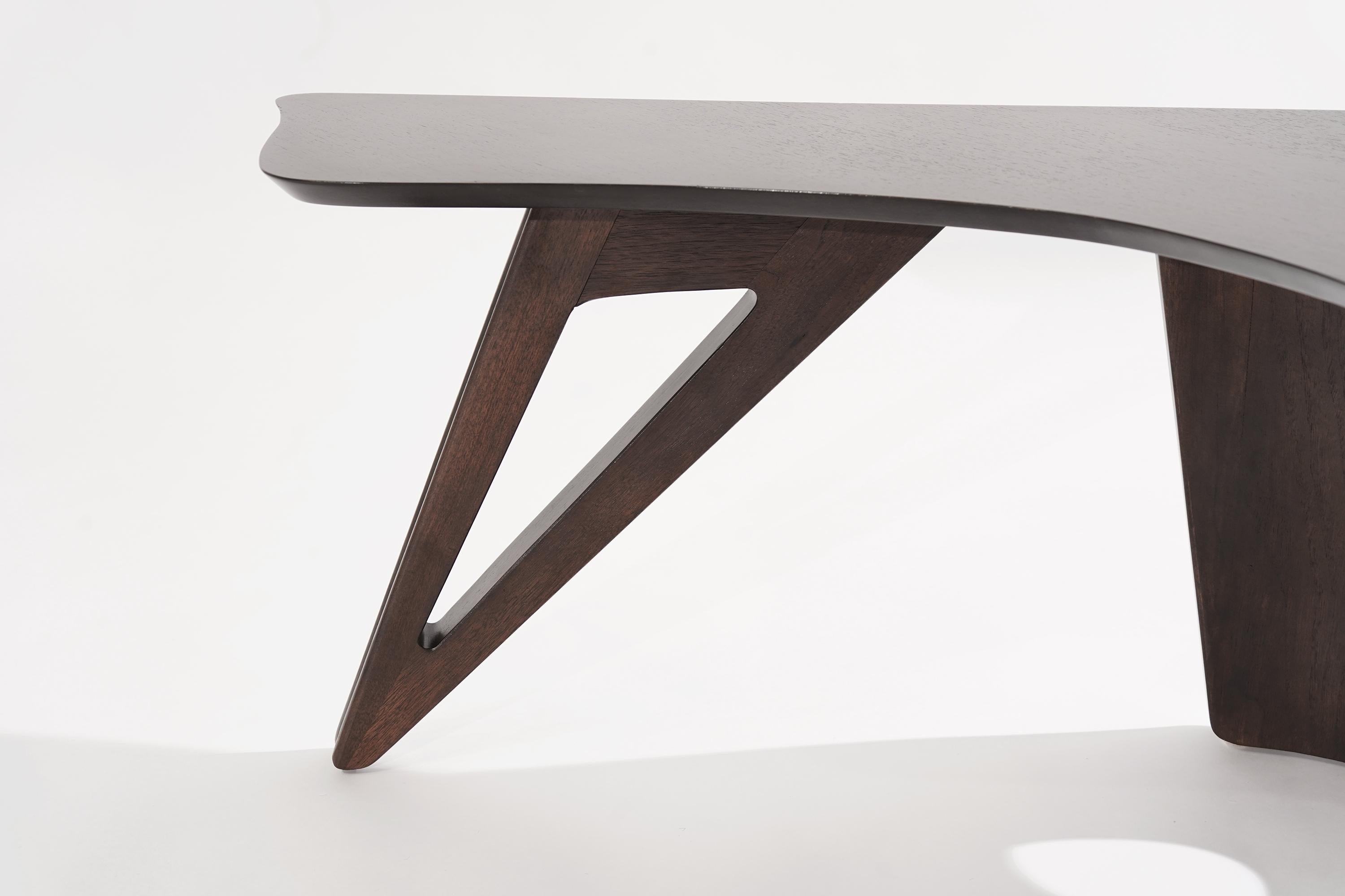 Sculptural Walnut Boomerang Coffee Table, 1950s For Sale 7