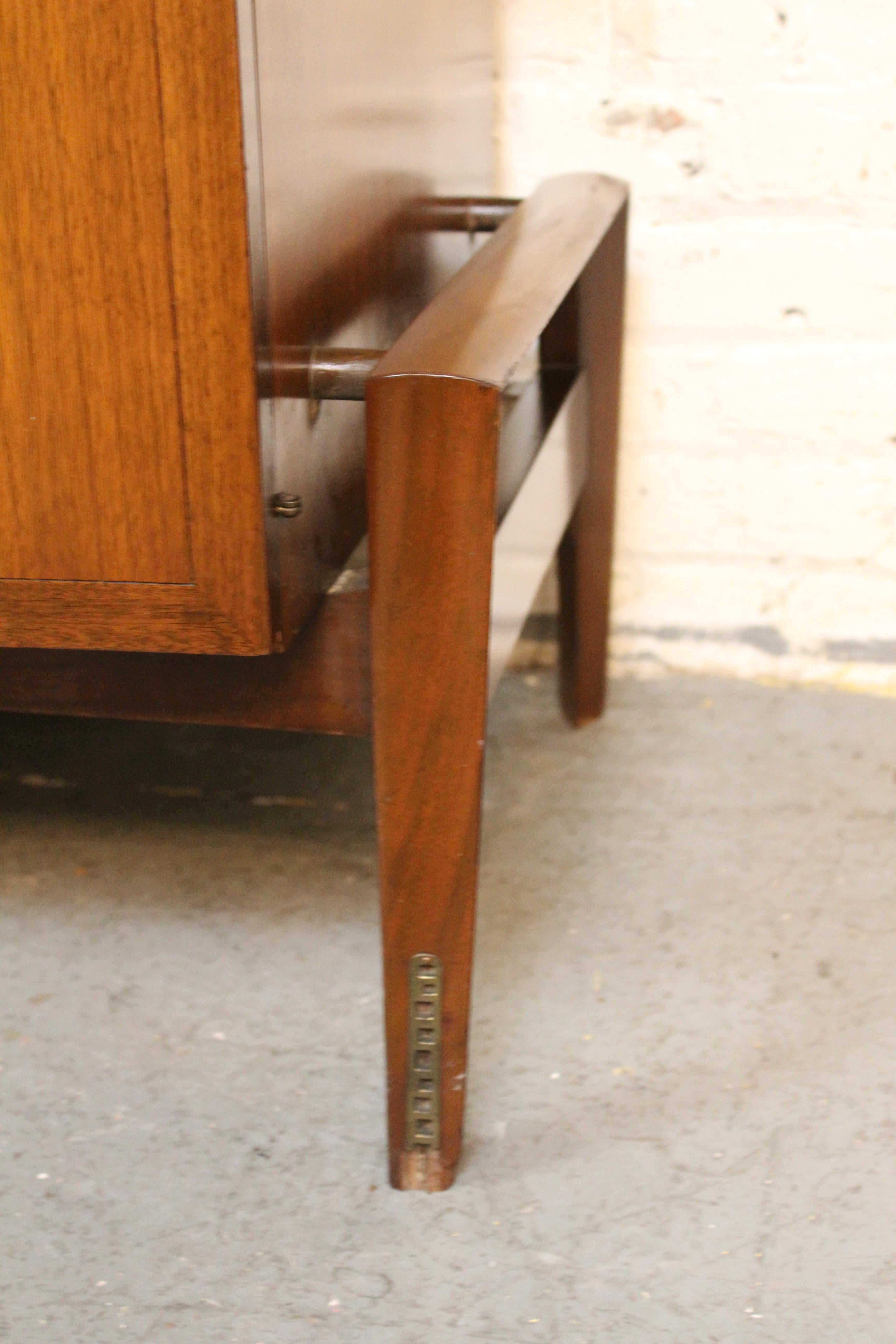 Credenza scultorea in noce e bronzo di Helen Hobey Baker Inc. in vendita 7