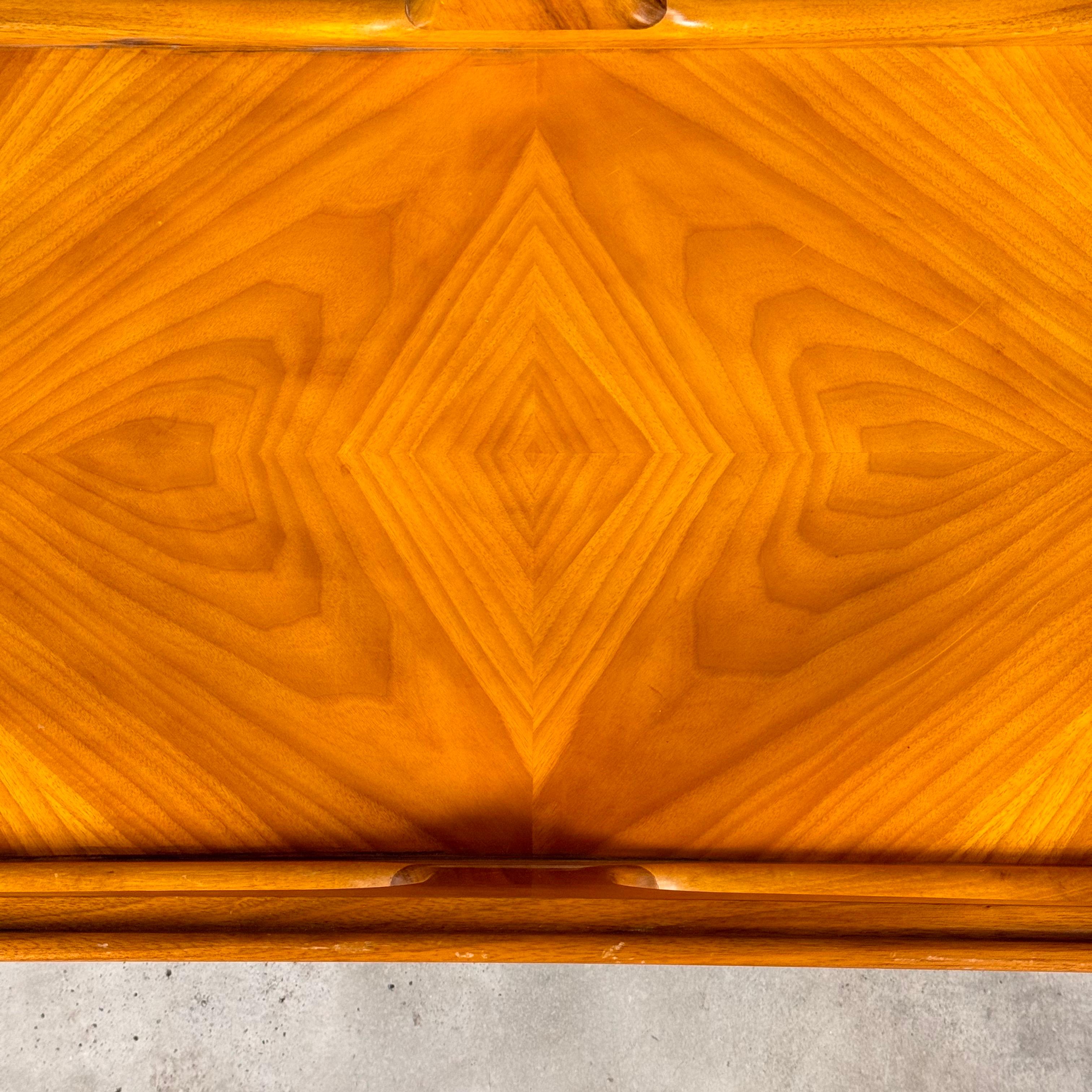 Sculptural Walnut Coffee Table by Gio Ponti for Domus Nova, Italy, 1950s For Sale 12