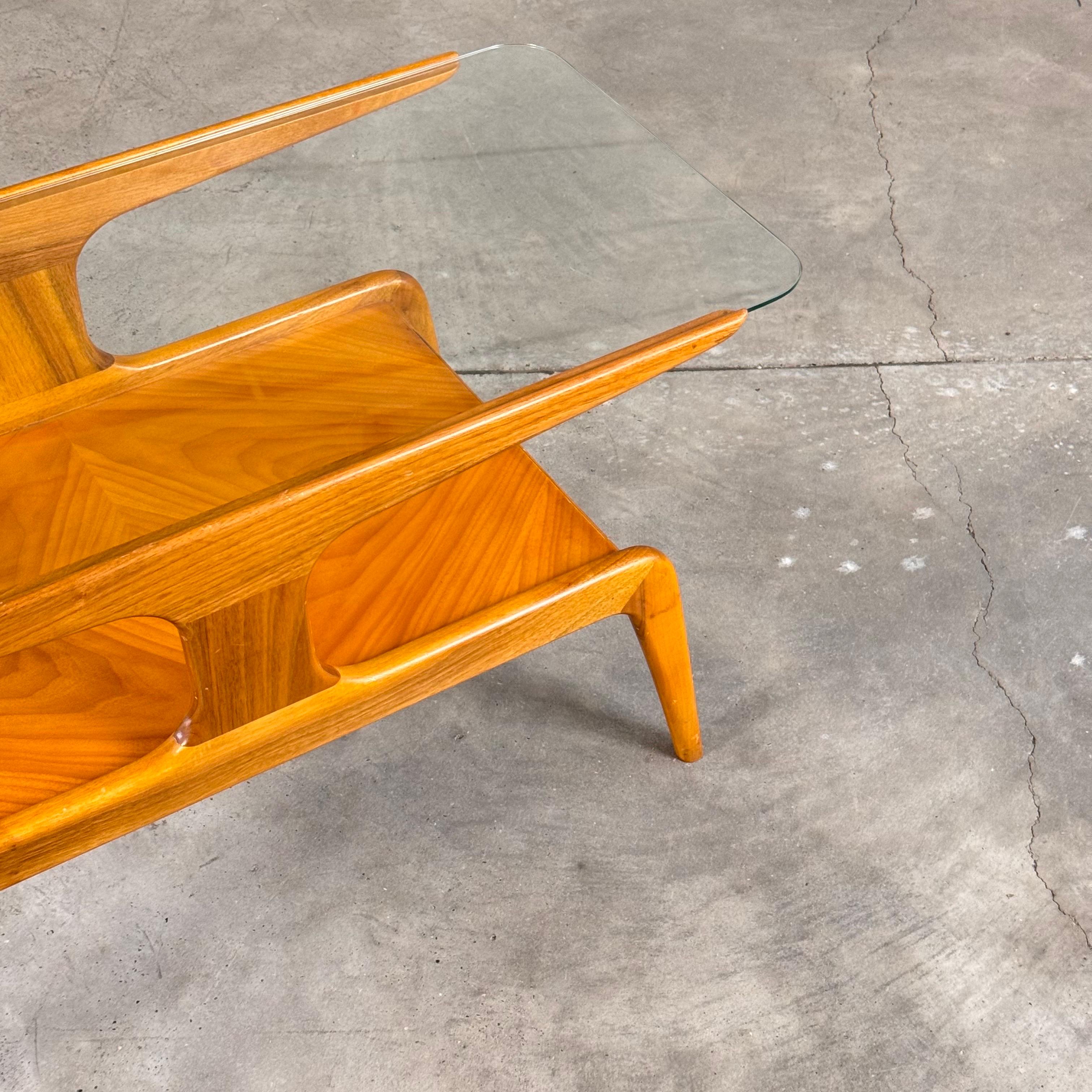 Mid-20th Century Sculptural Walnut Coffee Table by Gio Ponti for Domus Nova, Italy, 1950s For Sale