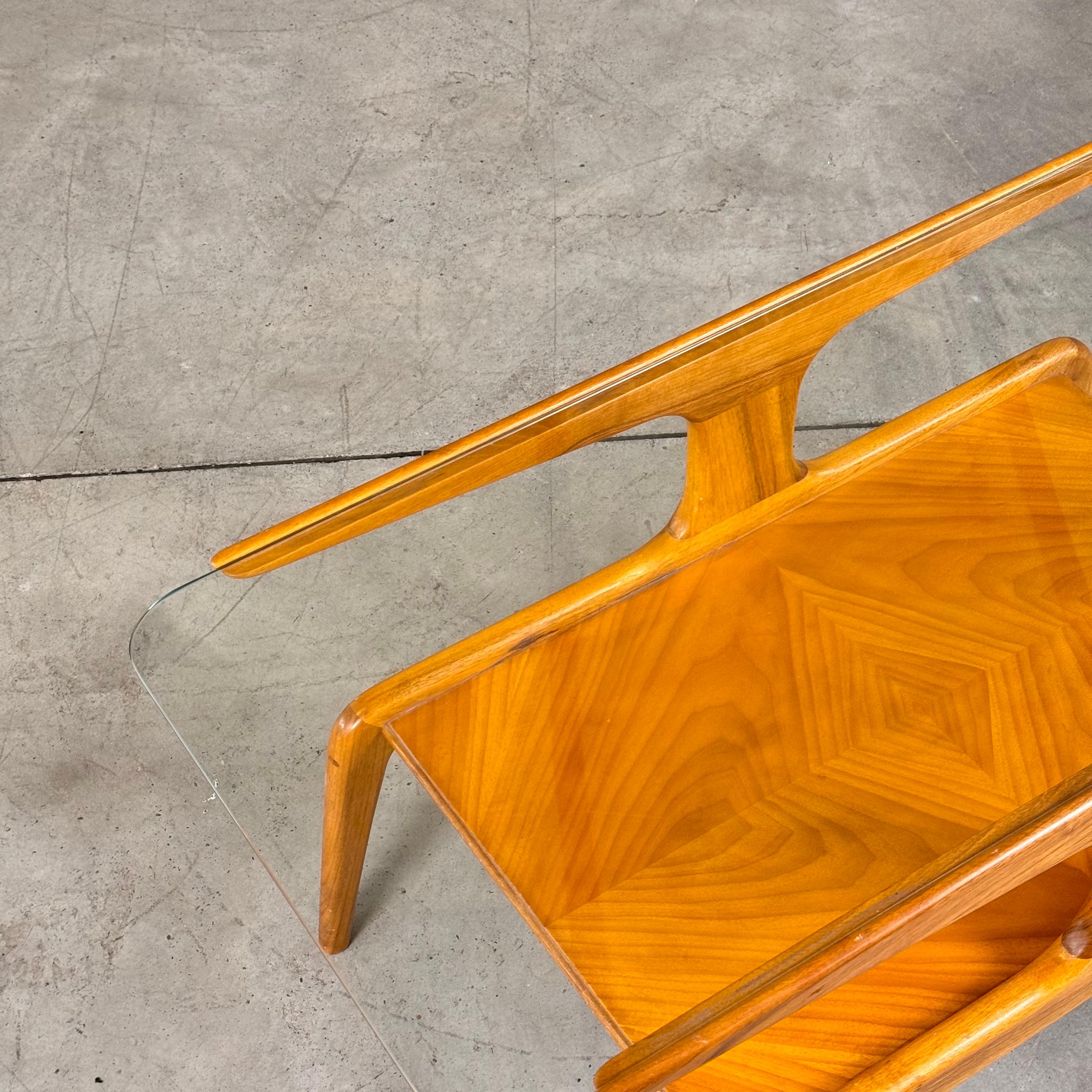 Sculptural Walnut Coffee Table by Gio Ponti for Domus Nova, Italy, 1950s For Sale 1