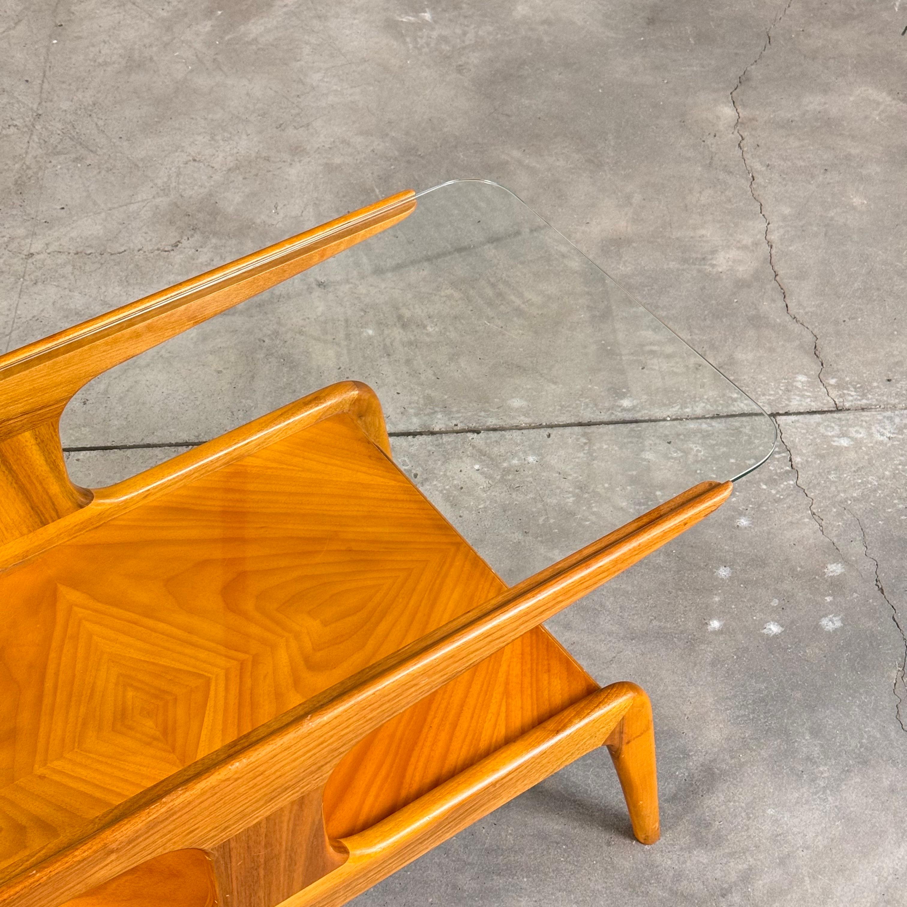 Sculptural Walnut Coffee Table by Gio Ponti for Domus Nova, Italy, 1950s For Sale 2