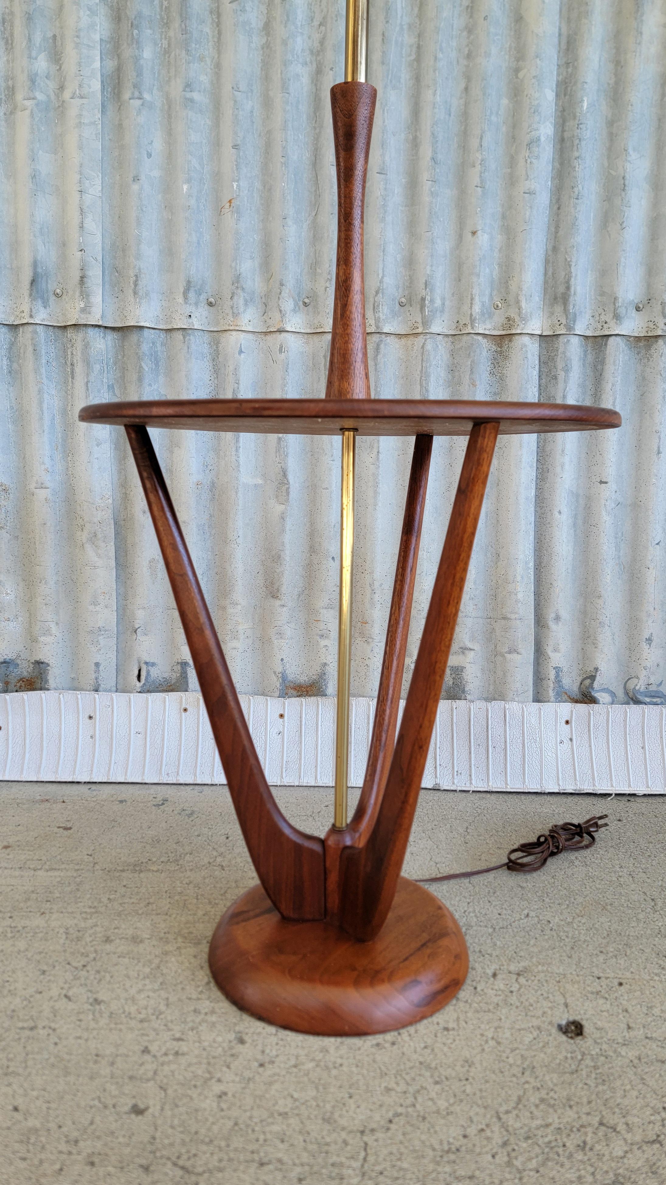 20th Century Sculptural Walnut Floor Lamp Manner of Modeline For Sale
