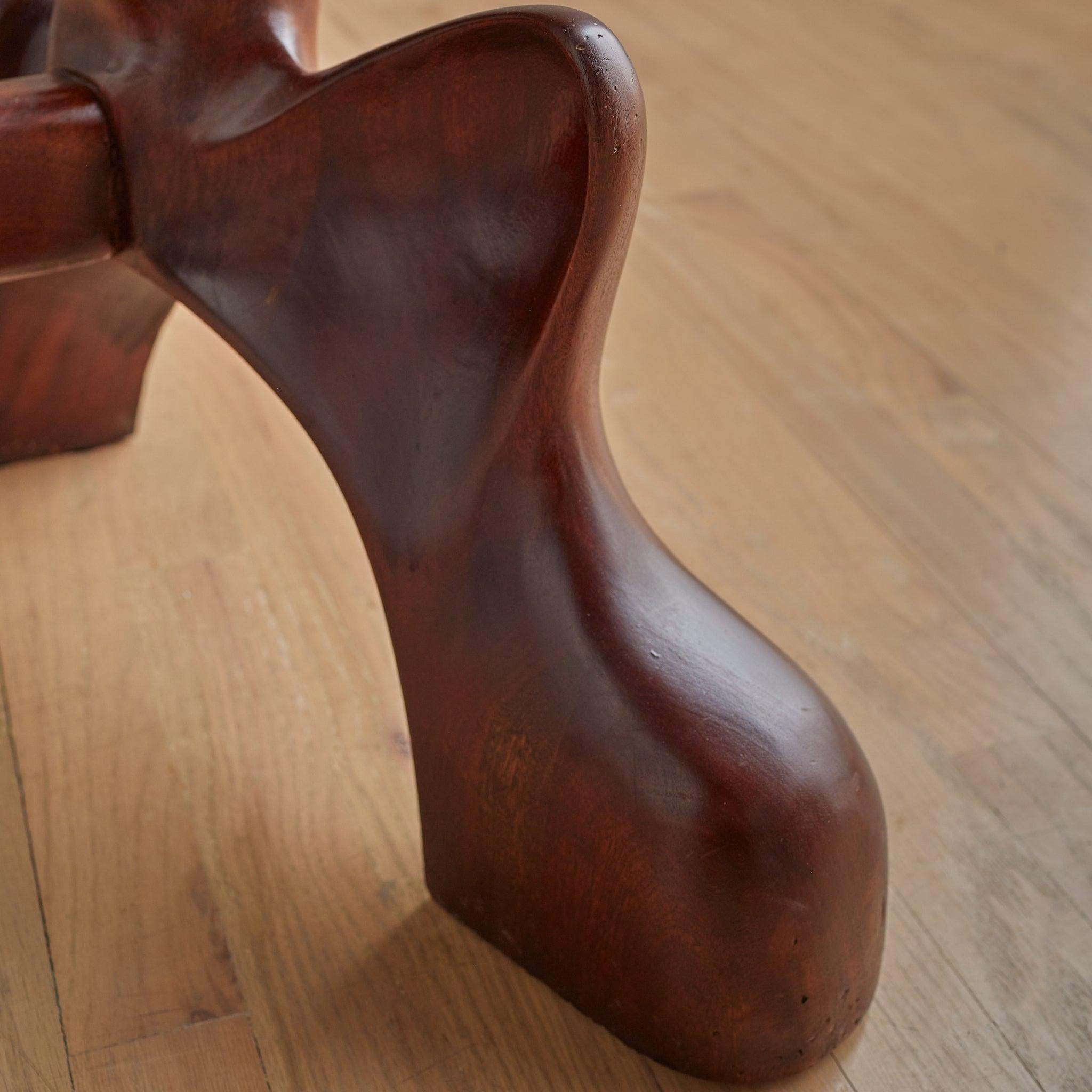 Tavolo consolle scultoreo in noce e vetro di Paul László, anni '50 in vendita 4