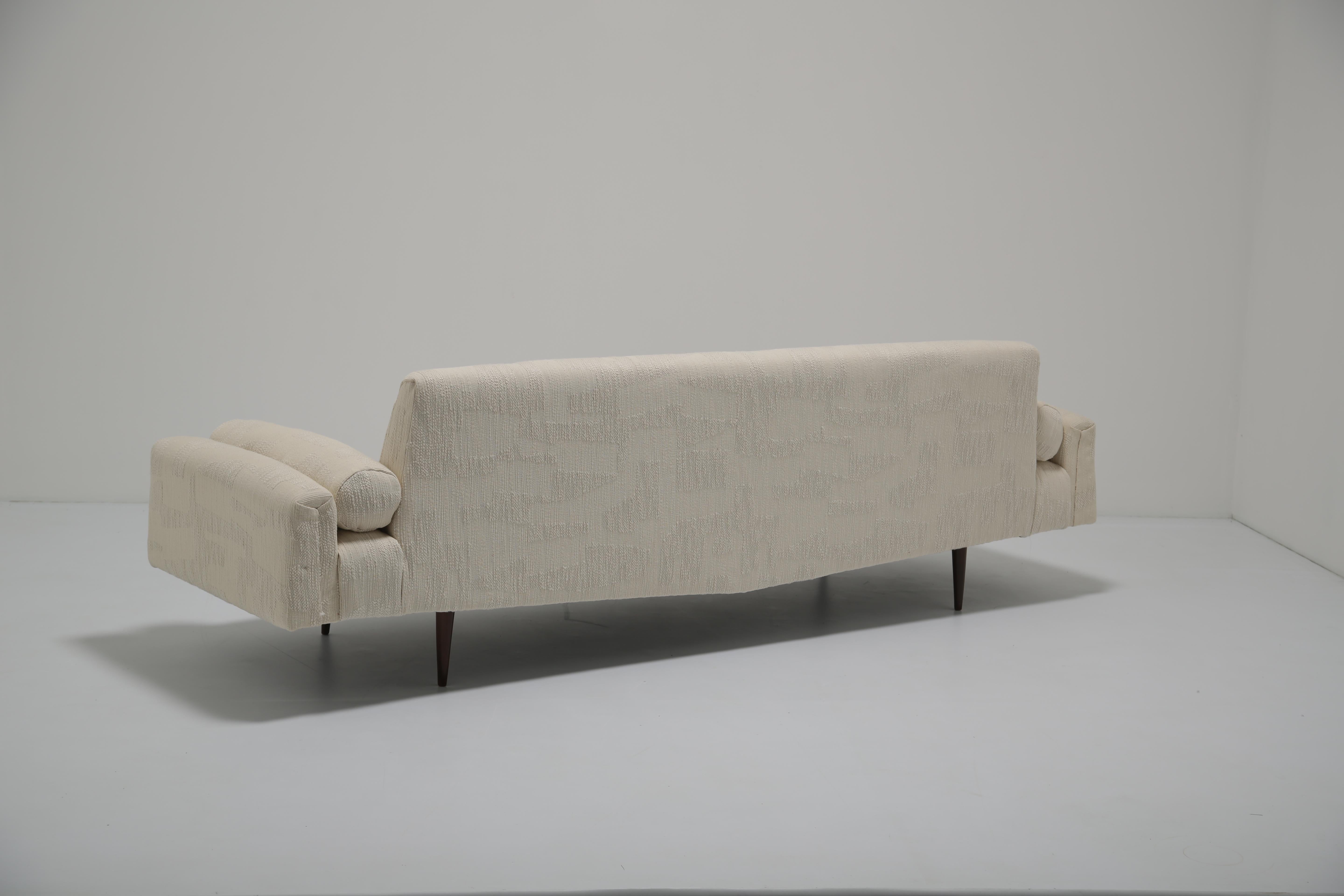 Skulpturales Sofa 'Gondola' aus Nussbaumholz, Model No. 2000-S, von Adrian Pearsall, 1960er Jahre im Angebot 6