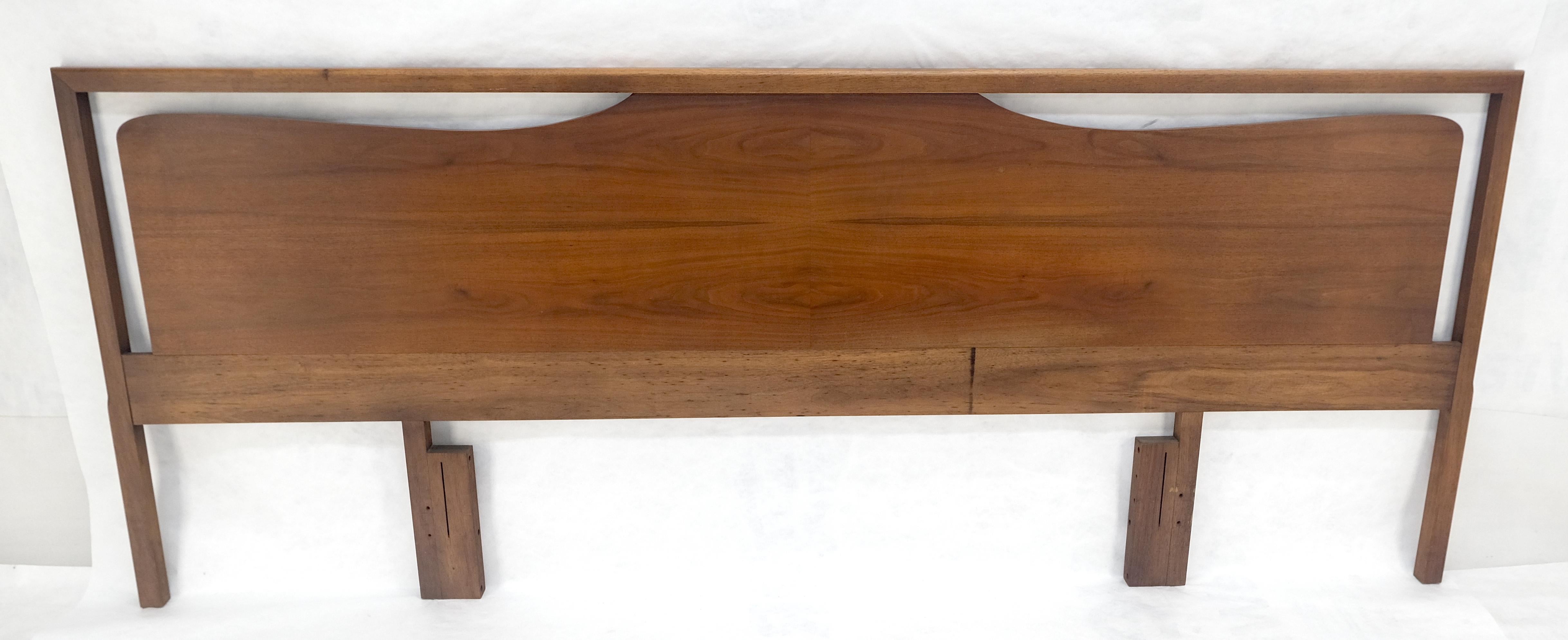 Américain Tête de lit sculpturale en noyer 102